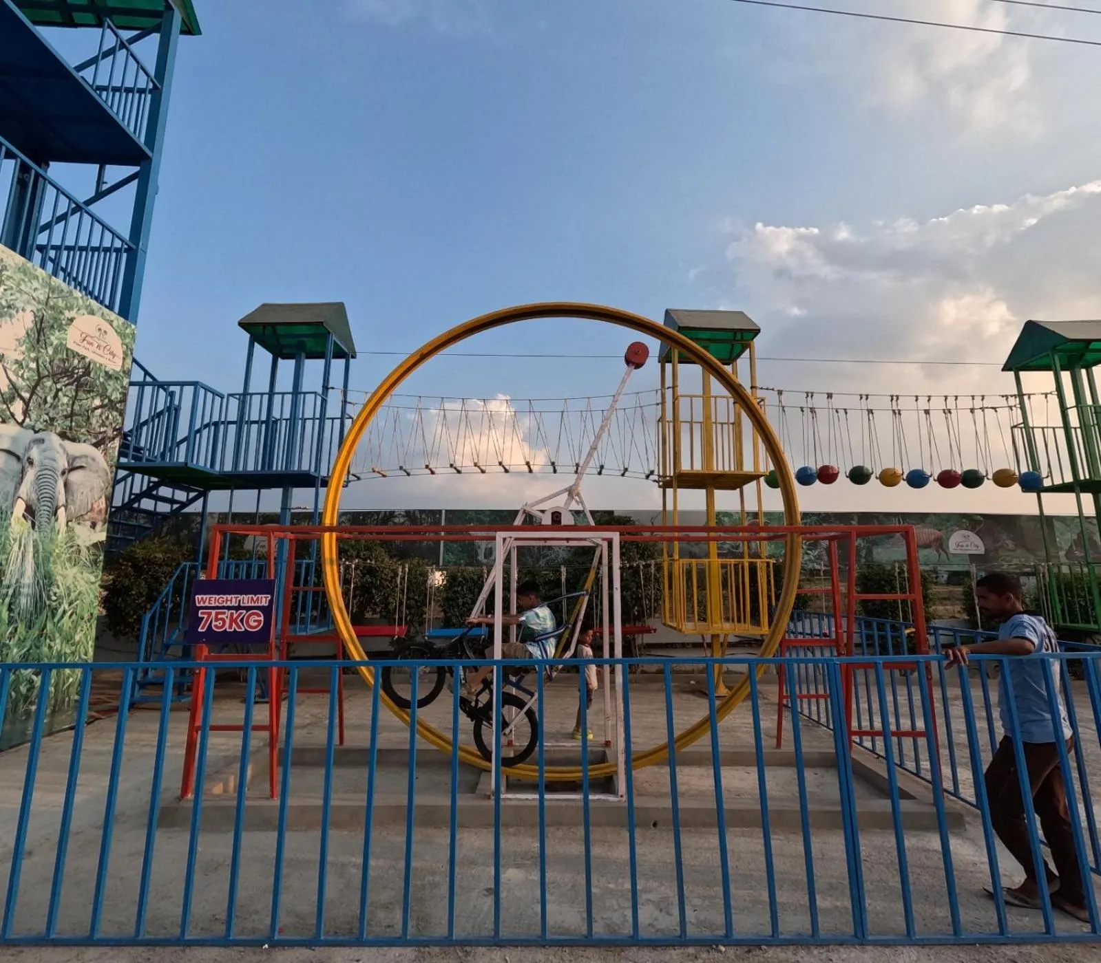 Entertainment in Fun N City Water Park , Adventure & Resort , Patna