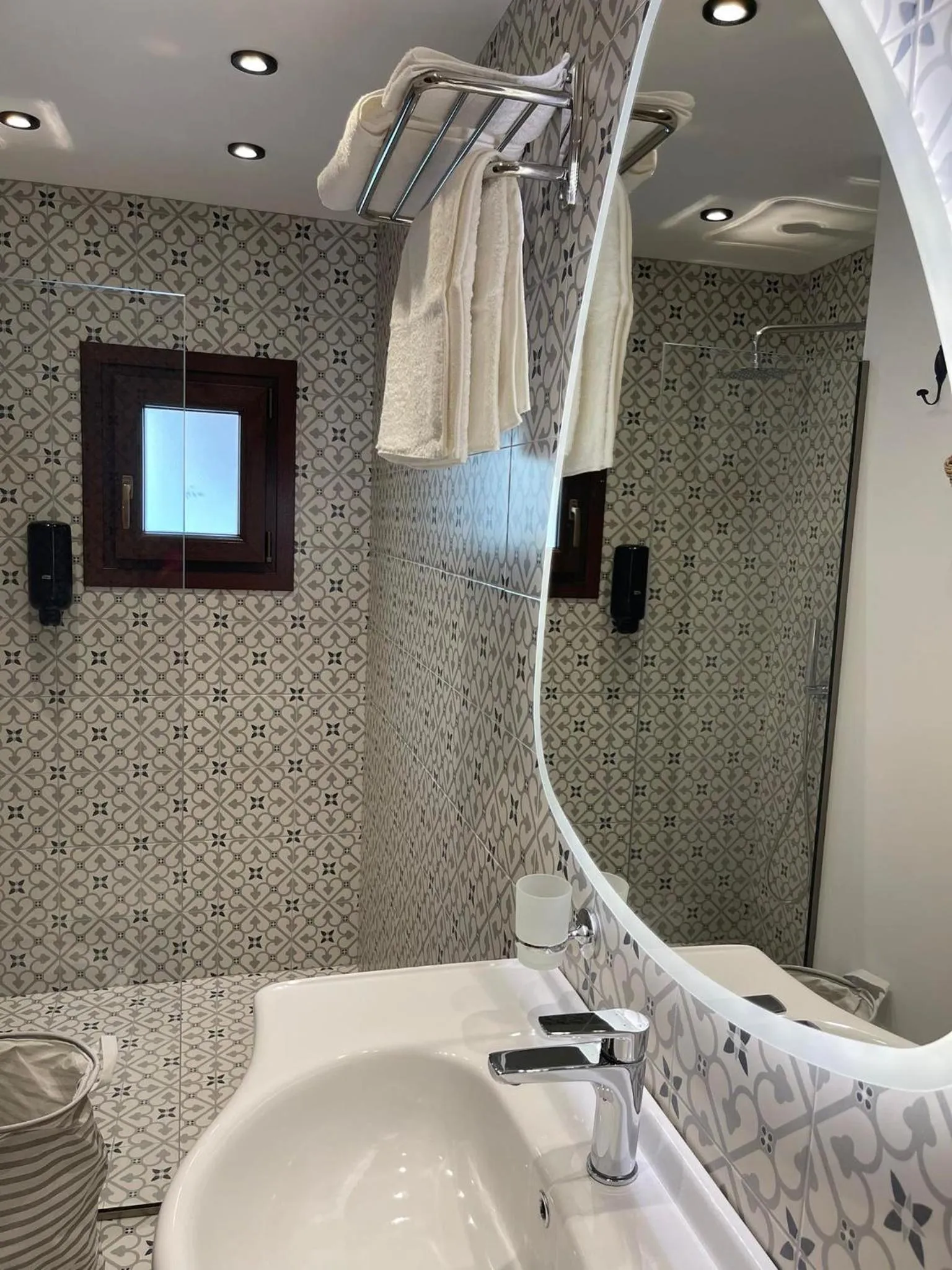 Bathroom in Utopia Luxury Suites - Old Town