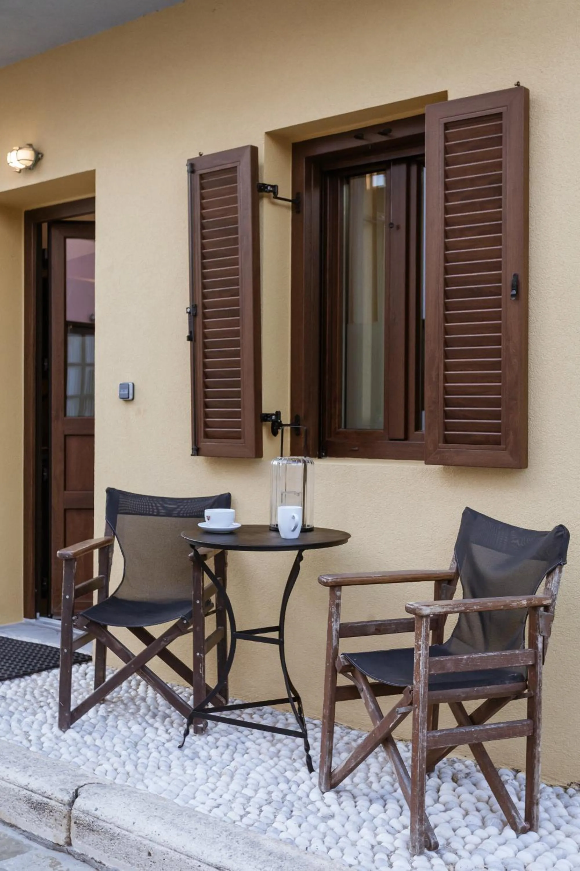 Facade/entrance in Utopia Luxury Suites - Old Town