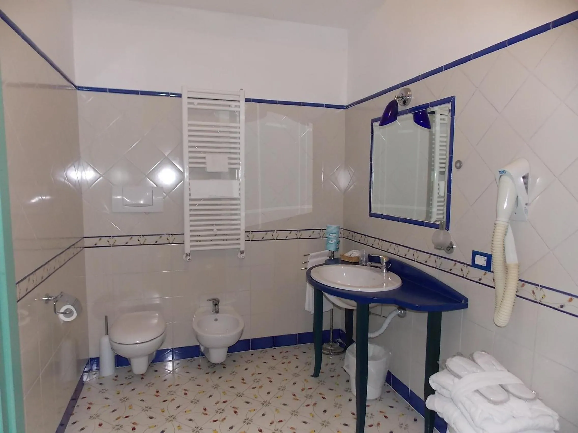 Toilet in Hotel Le Terrazze - Adults Only