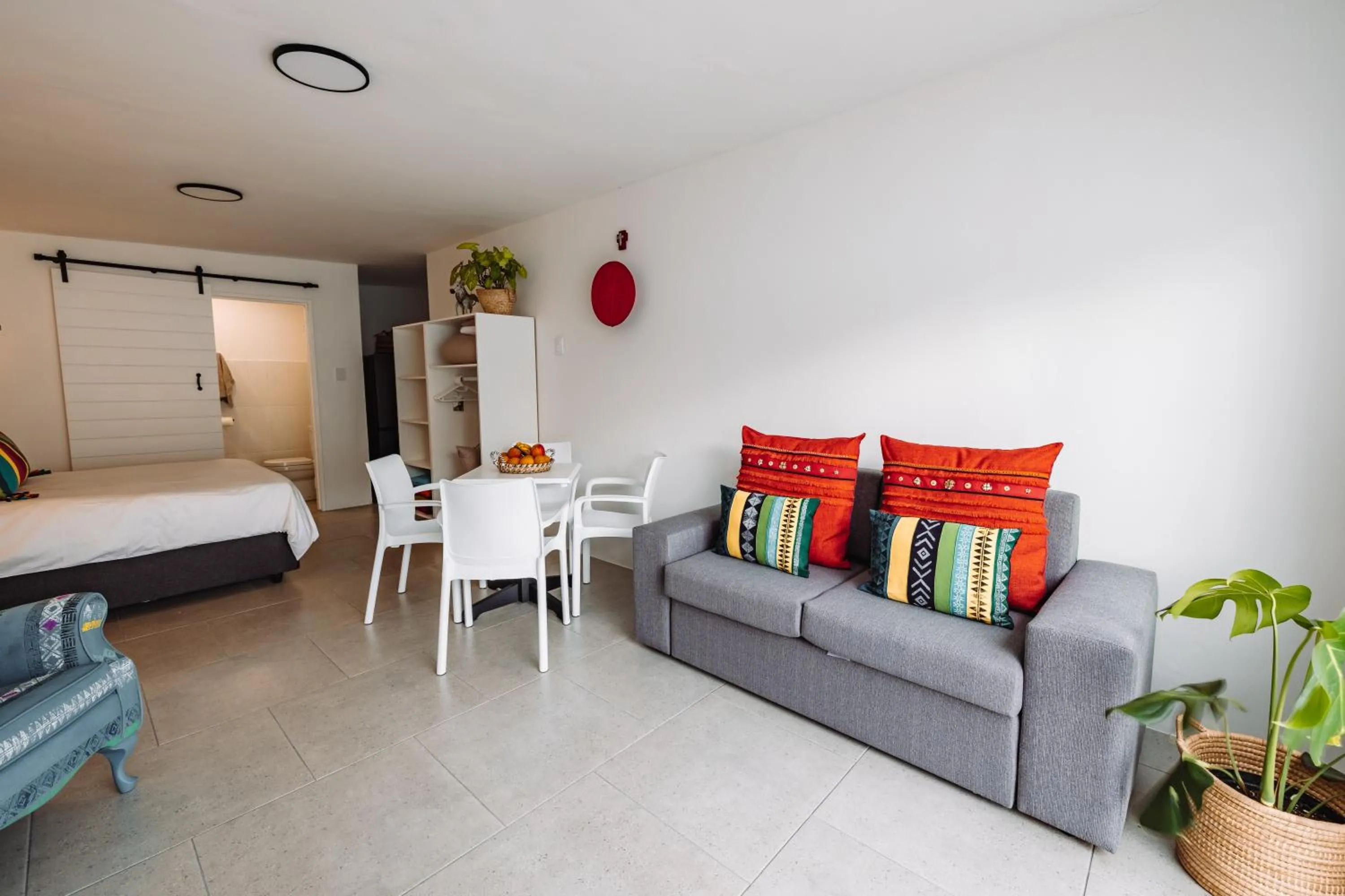 Living room, Bed in McLeod's & Stuart's Cottage