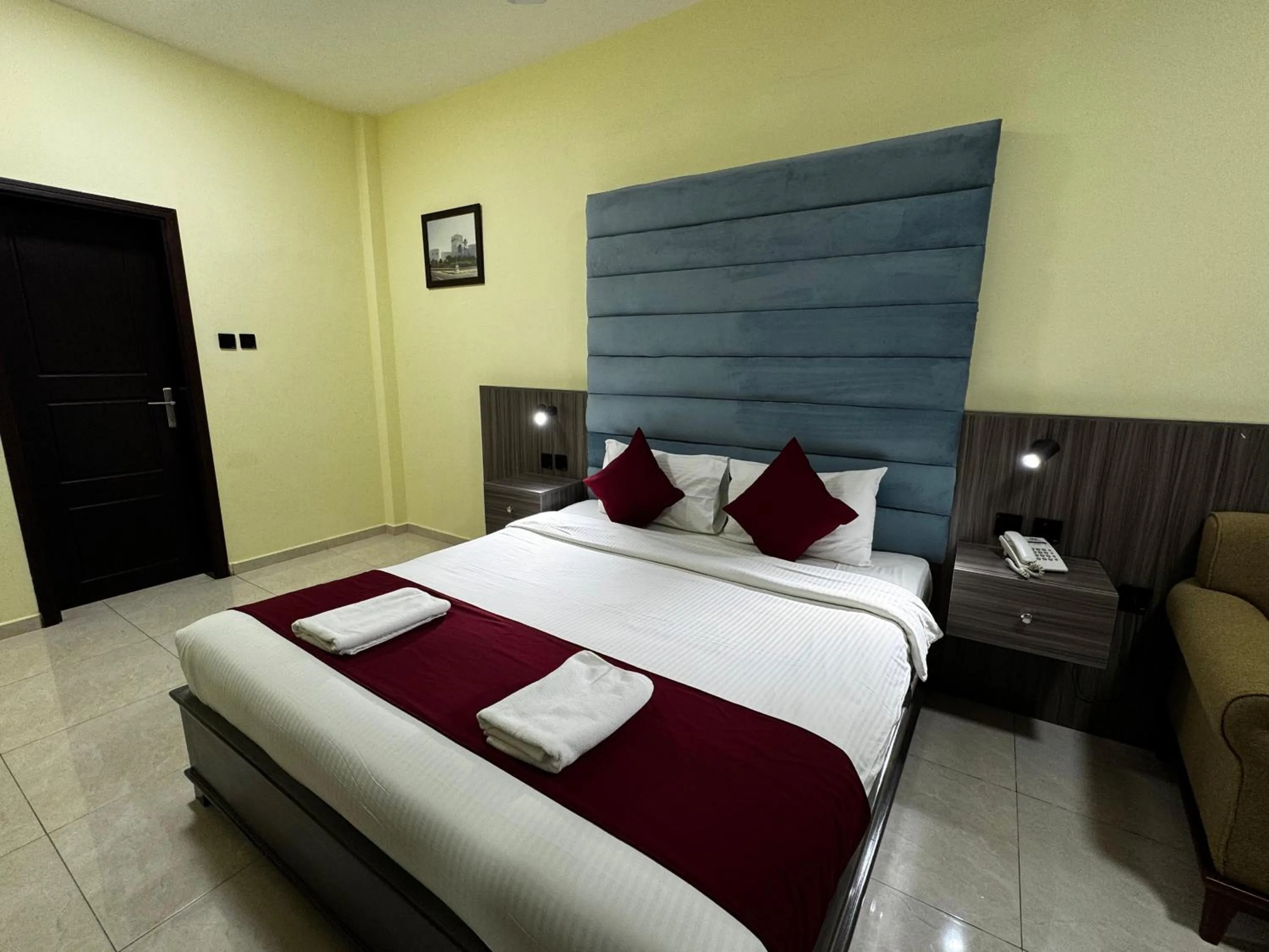 Bedroom, Bed in ROYAL HOTEL