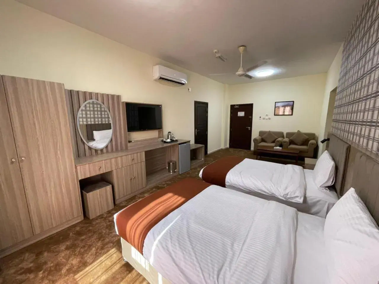 Photo of the whole room, Bed in ROYAL HOTEL Photo of the whole room, Bed in ROYAL HOTEL