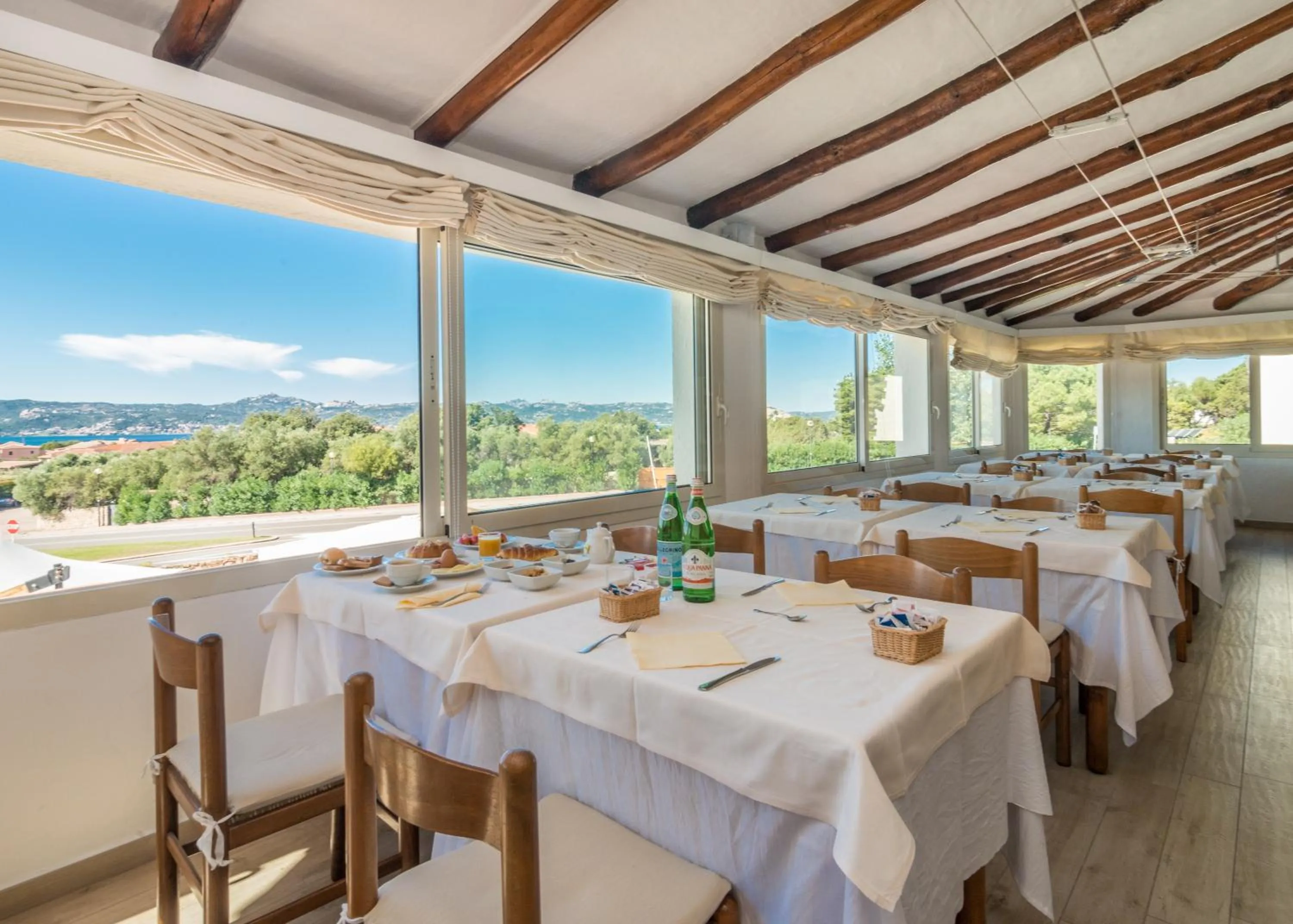 Buffet breakfast in Hotel 3 Botti