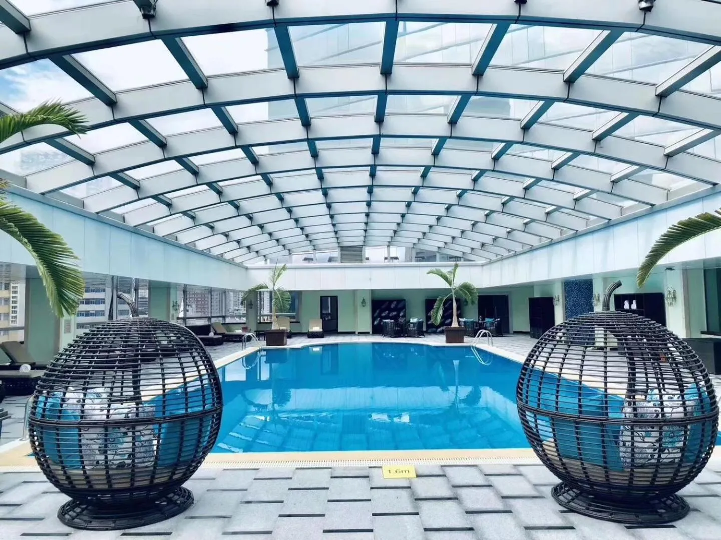 Swimming Pool in Kai Wah Plaza Hotel