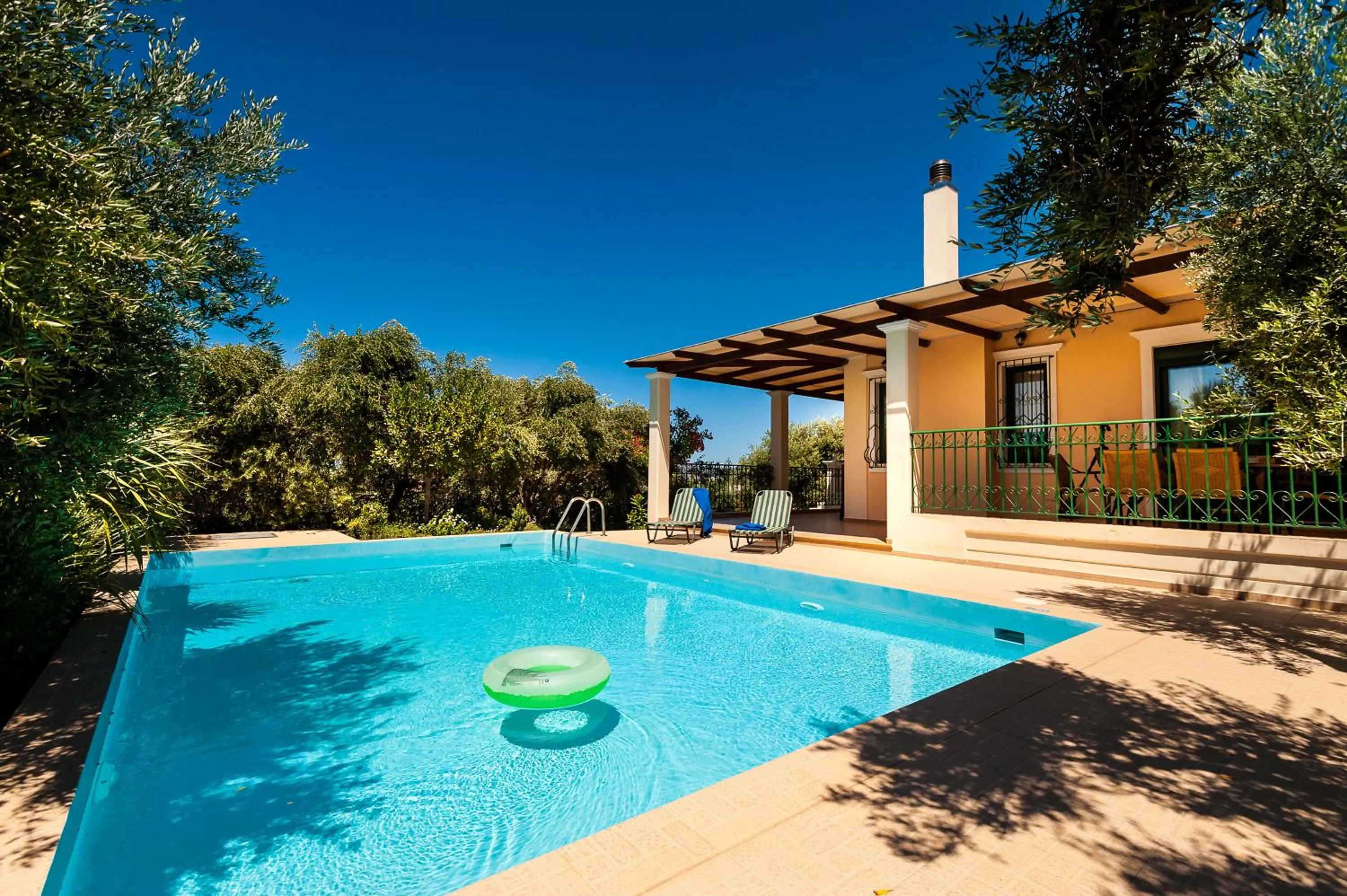 Swimming pool in Villa Vallia - Villa Marina