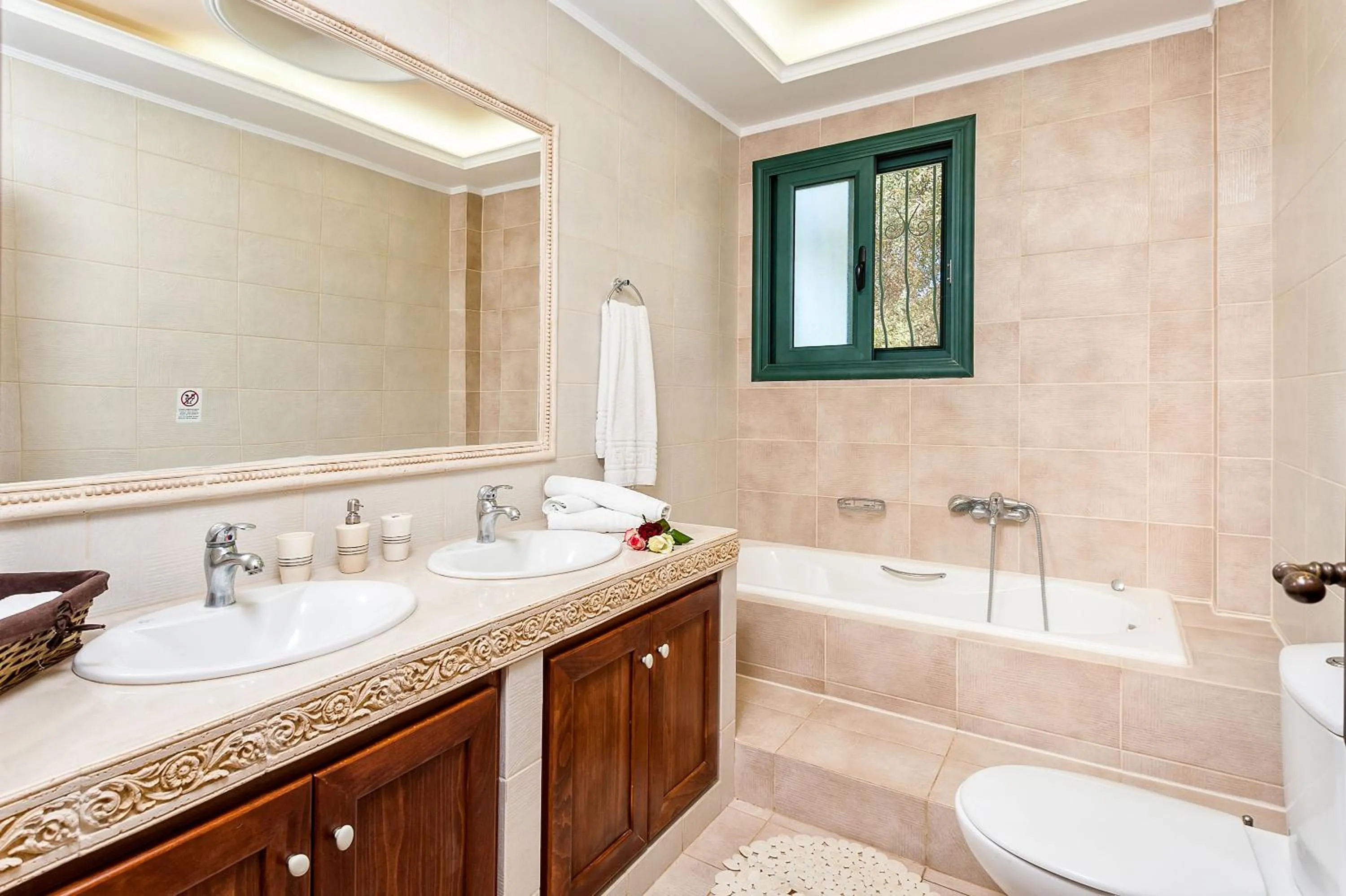 Bathroom in Villa Vallia - Villa Marina
