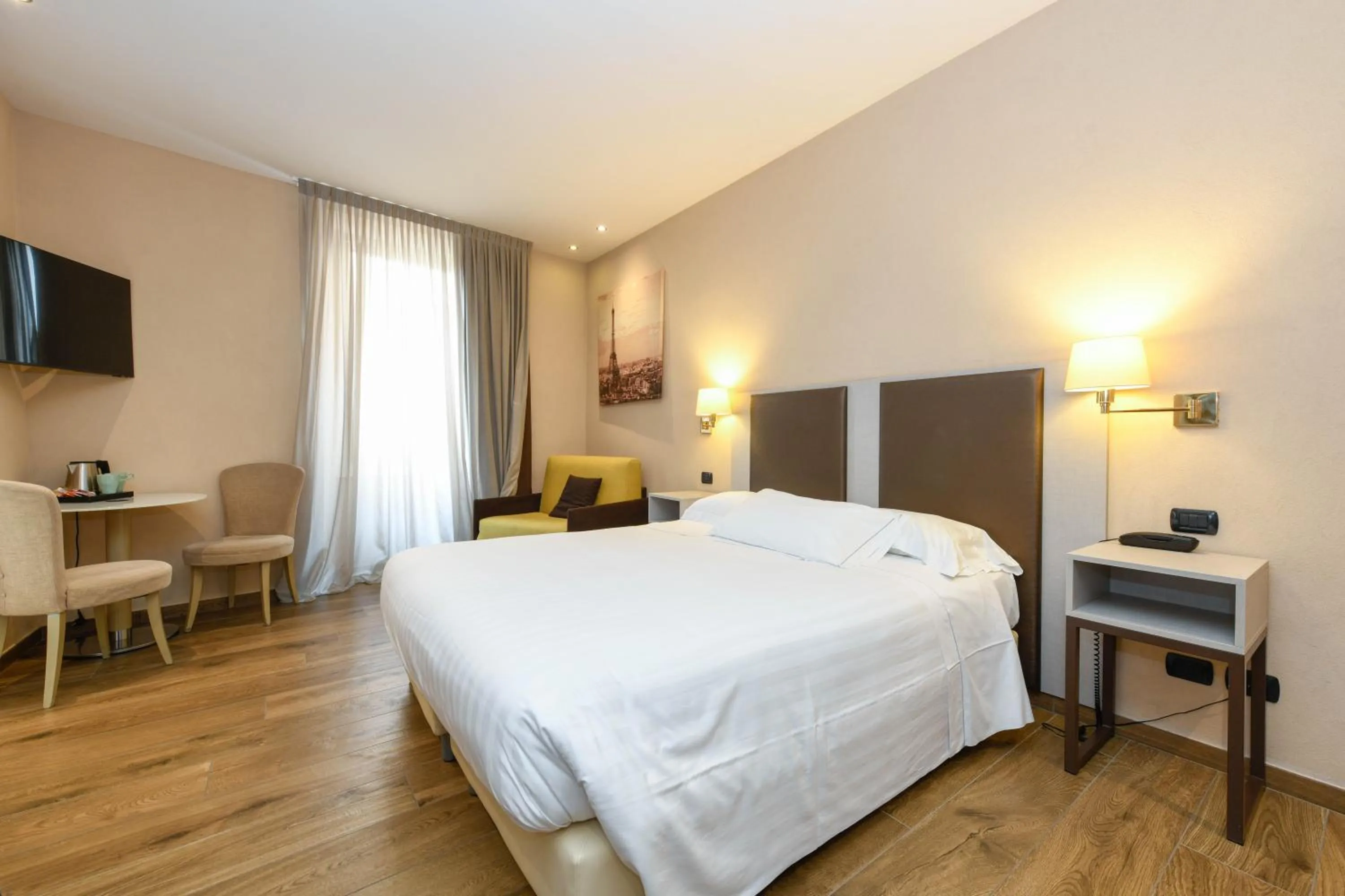 Bed in Hotel Tripoli