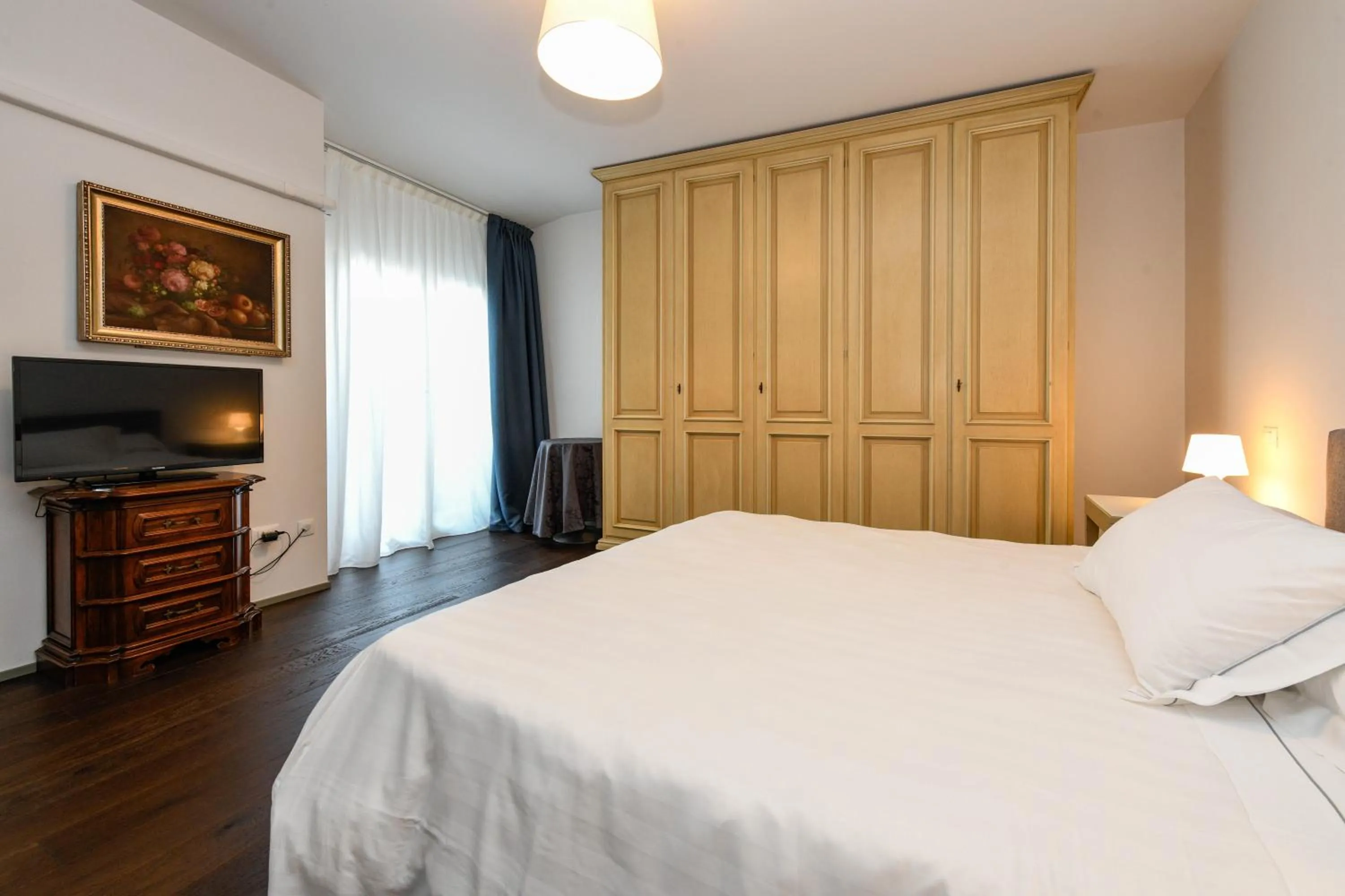 Bed in Hotel Tripoli