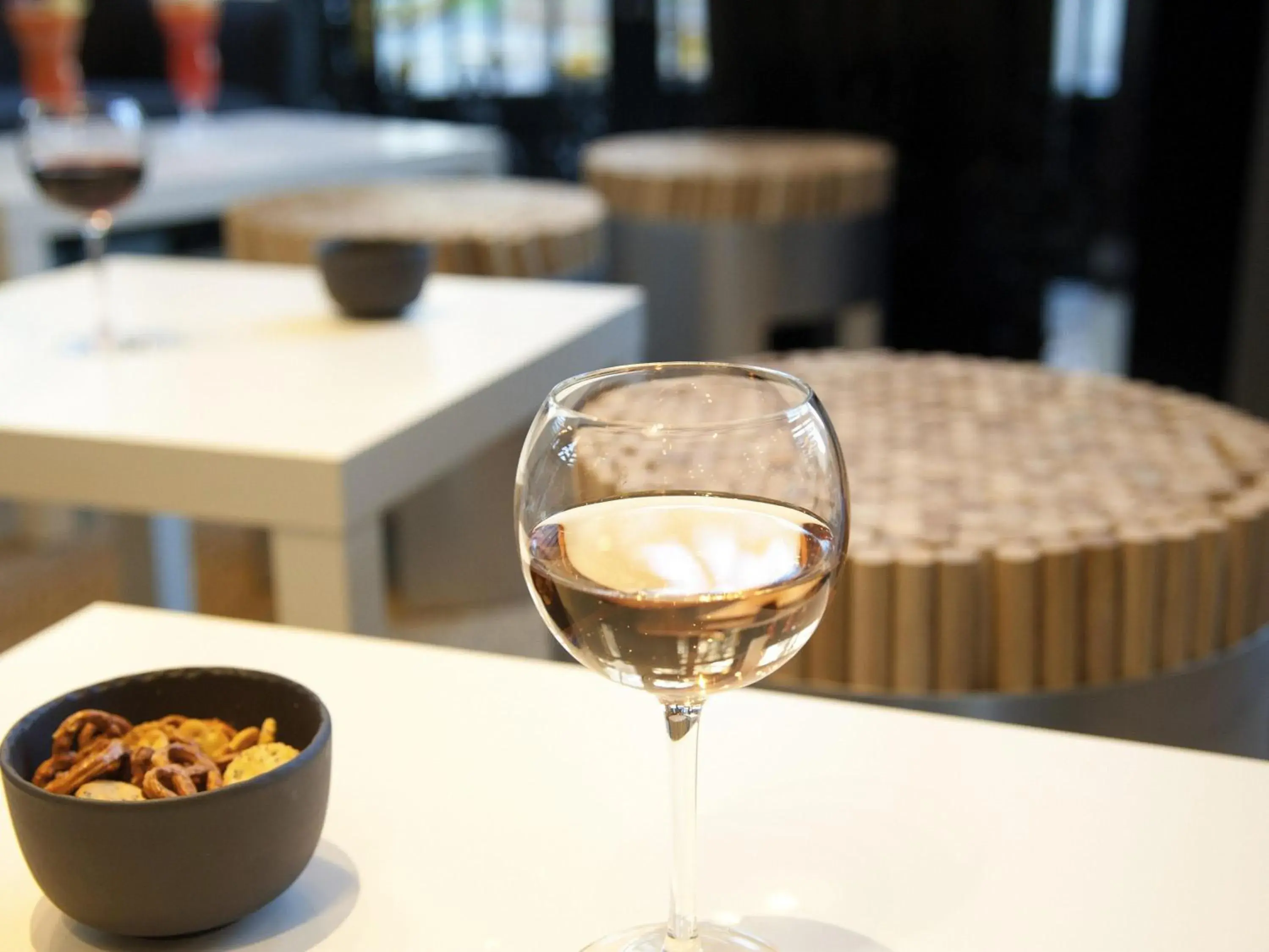 Lounge or bar in Ibis Saint Étienne - La Terrasse Lounge or bar in Ibis Saint Étienne - La Terrasse