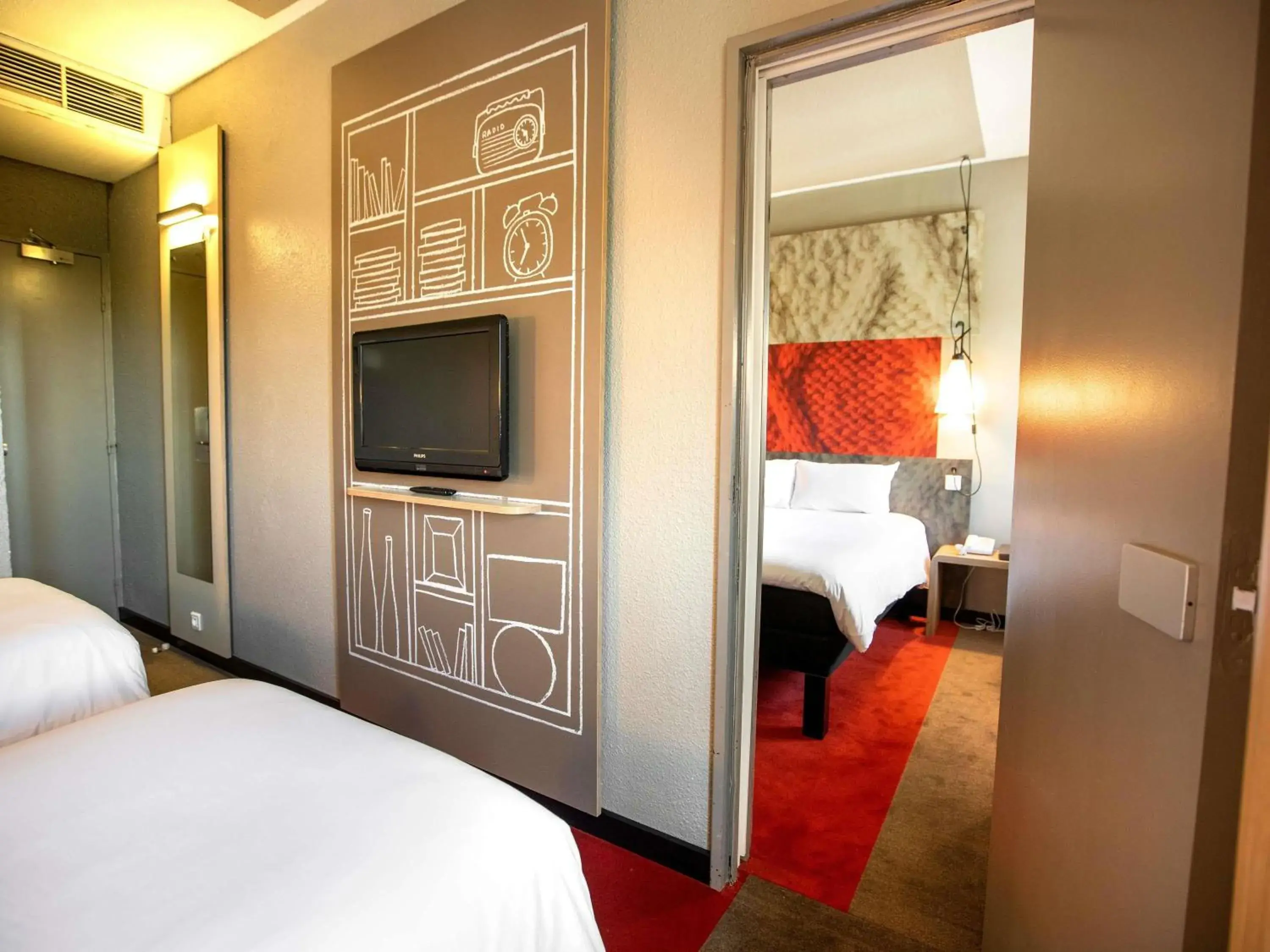 Property building, Bed in Ibis Saint Étienne - La Terrasse Property building, Bed in Ibis Saint Étienne - La Terrasse