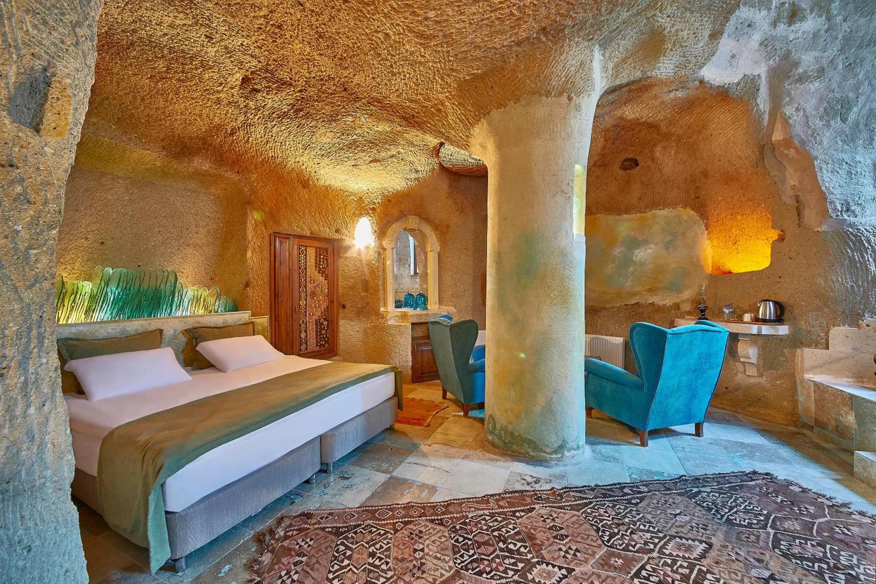 Photo of the whole room, Bed in Charm Of Cappadocia Cave Suites