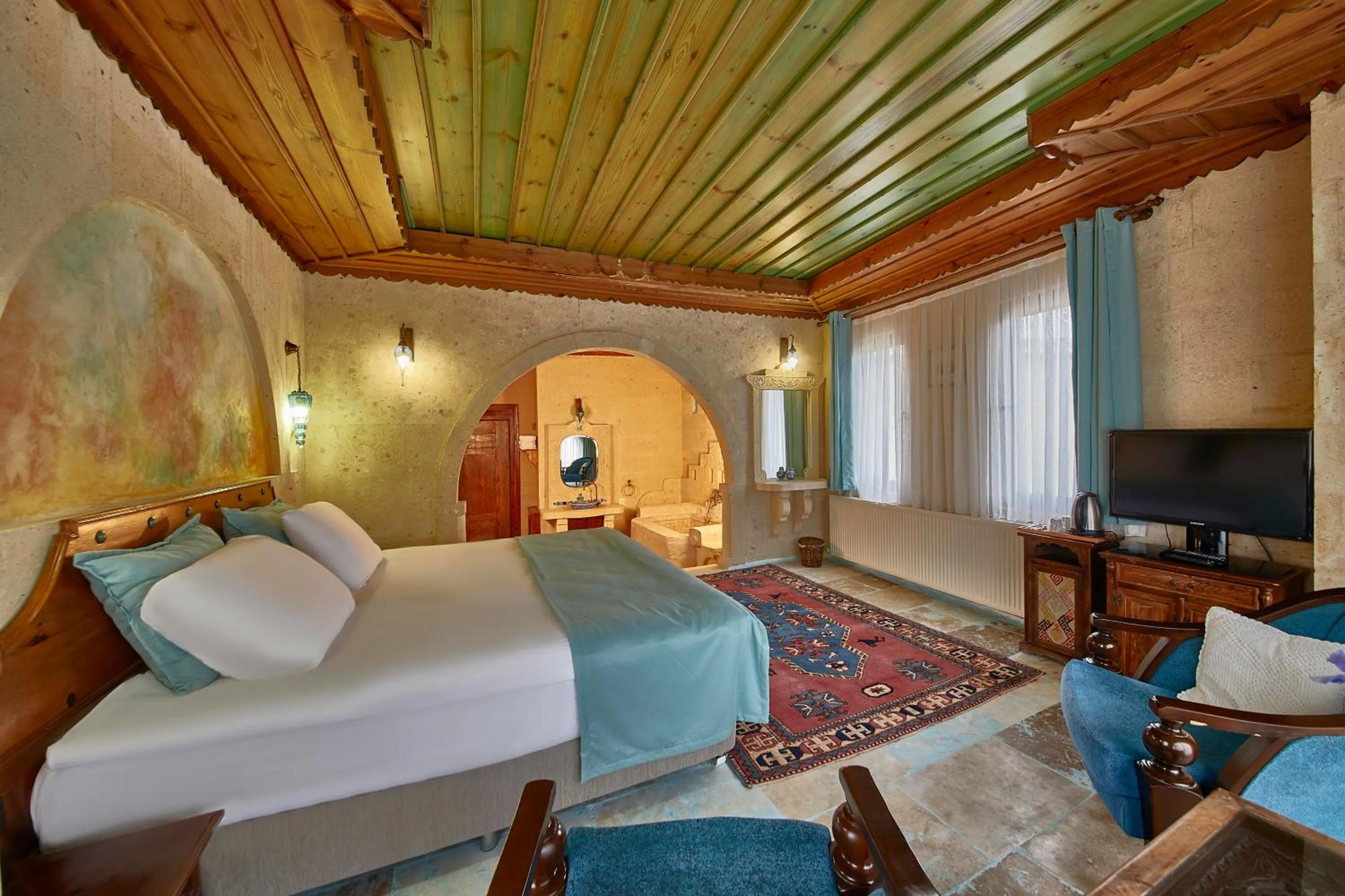 Photo of the whole room, Bed in Charm Of Cappadocia Cave Suites