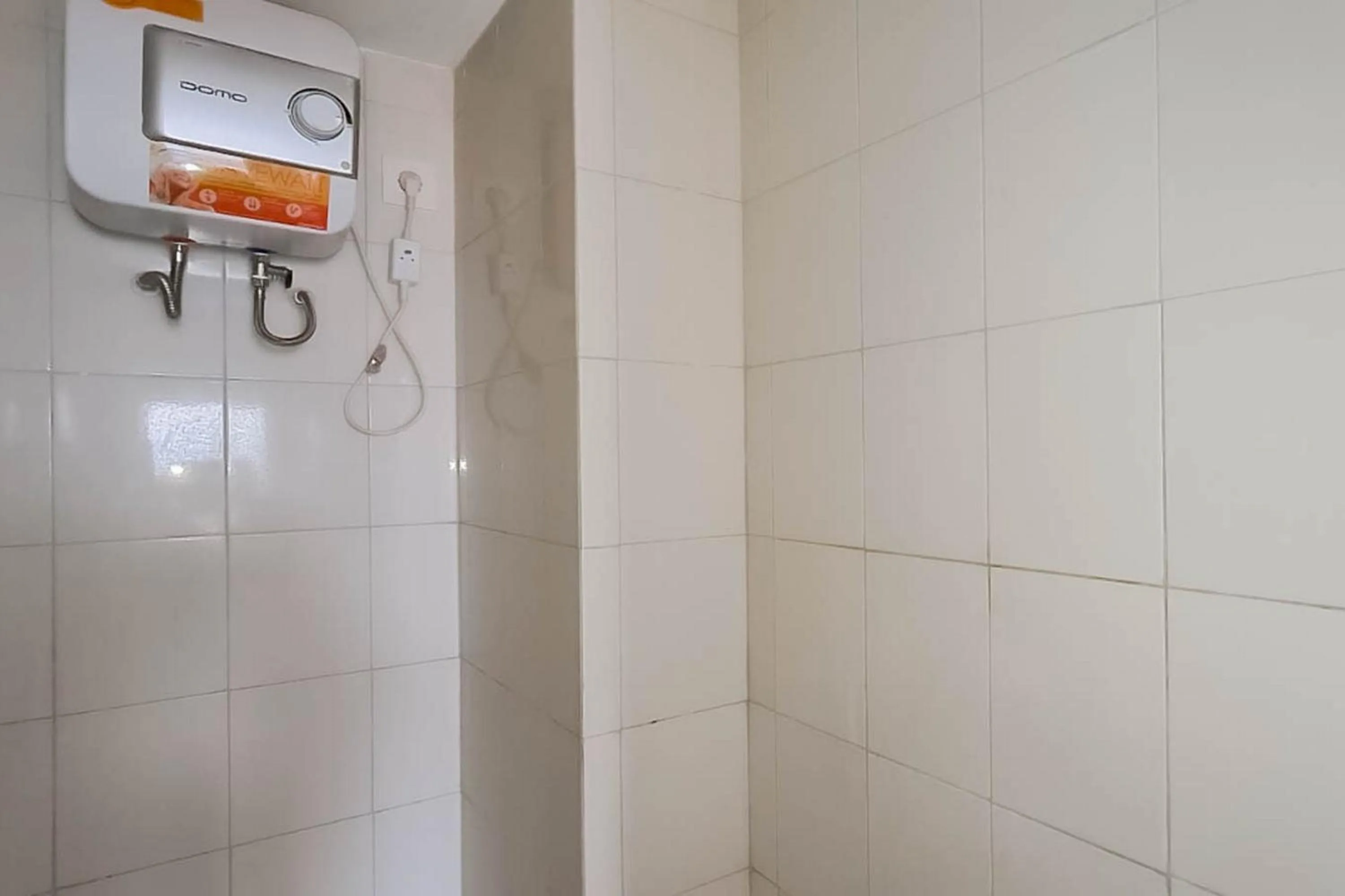 Bathroom in RedLiving Apartemen Mekarwangi Square - Agus 2 Tower A