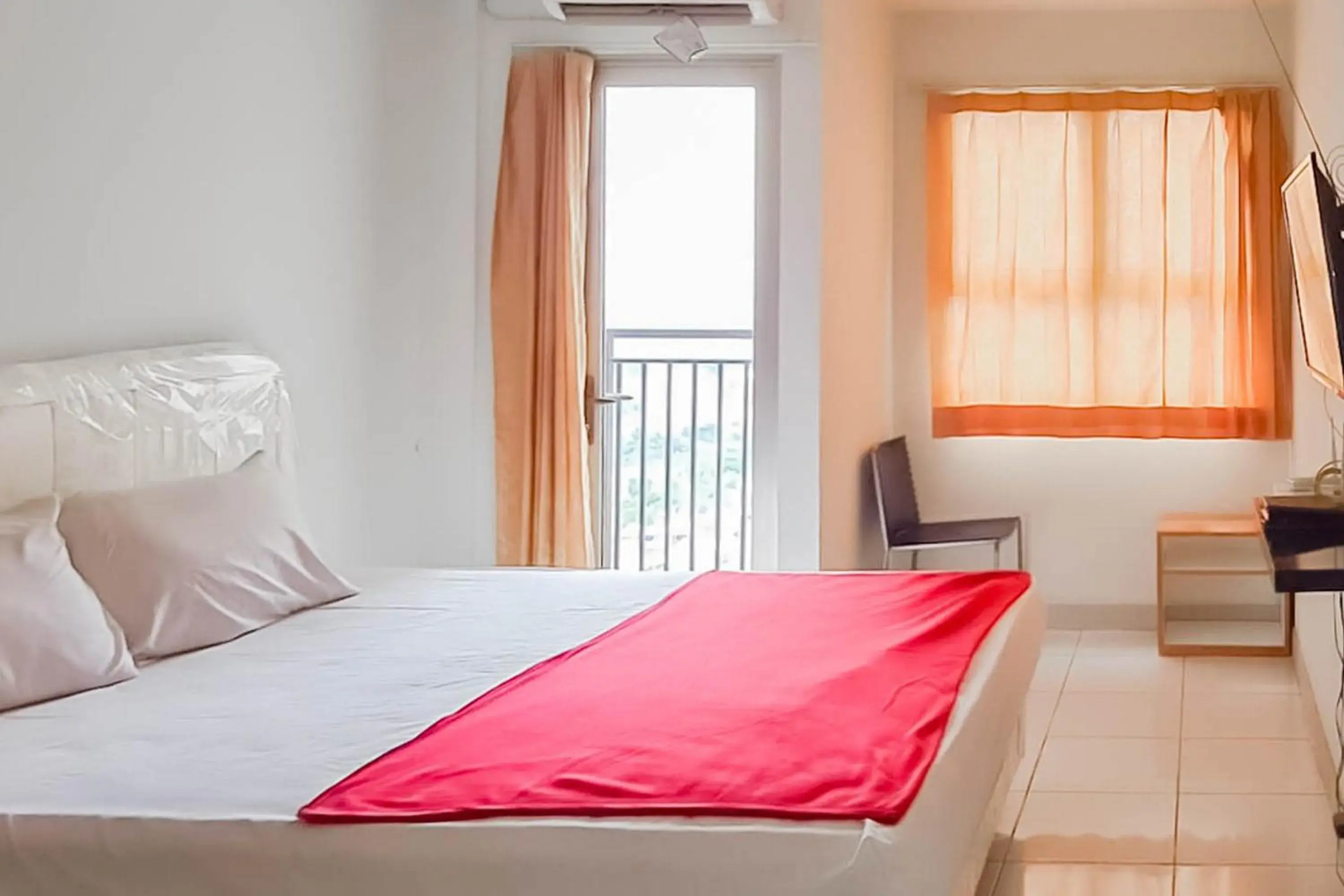 Bed in RedLiving Apartemen Mekarwangi Square - Agus 2 Tower A Bed in RedLiving Apartemen Mekarwangi Square - Agus 2 Tower A