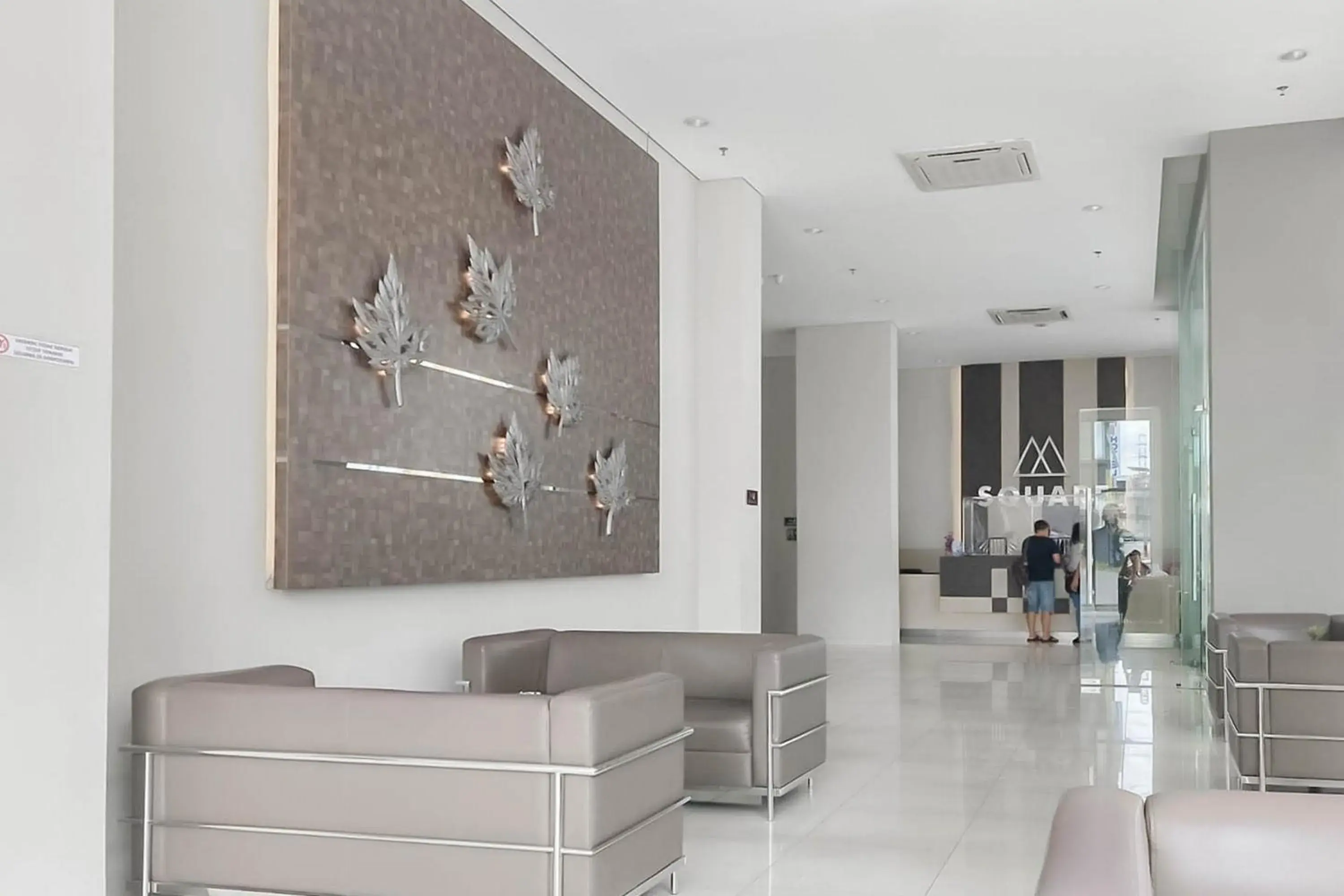 Lobby or reception in RedLiving Apartemen Mekarwangi Square - Agus 2 Tower A Lobby or reception in RedLiving Apartemen Mekarwangi Square - Agus 2 Tower A