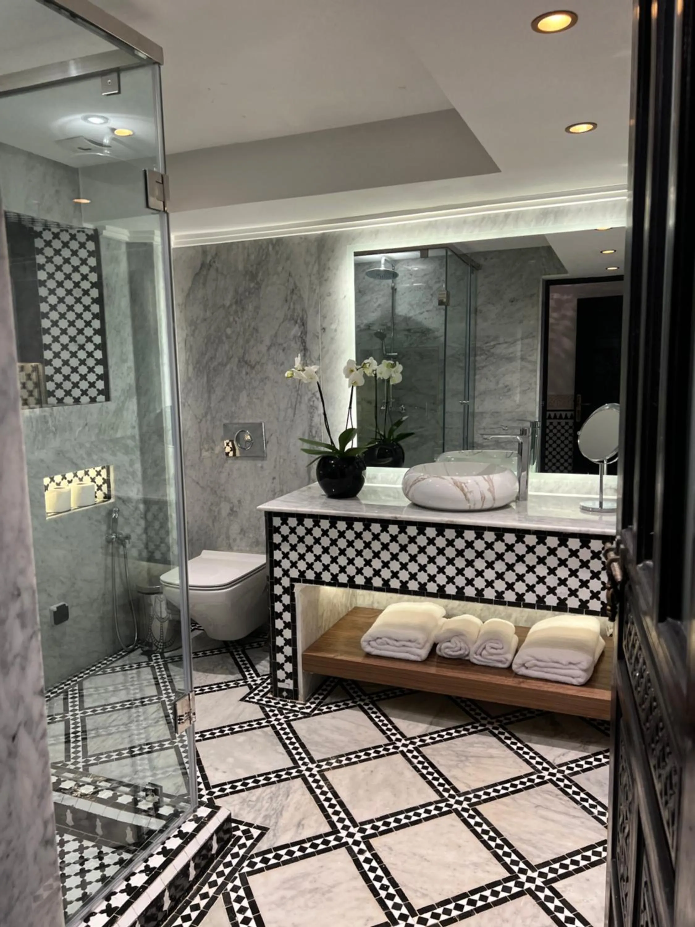 Shower in Palais De Fès Suites & Spa