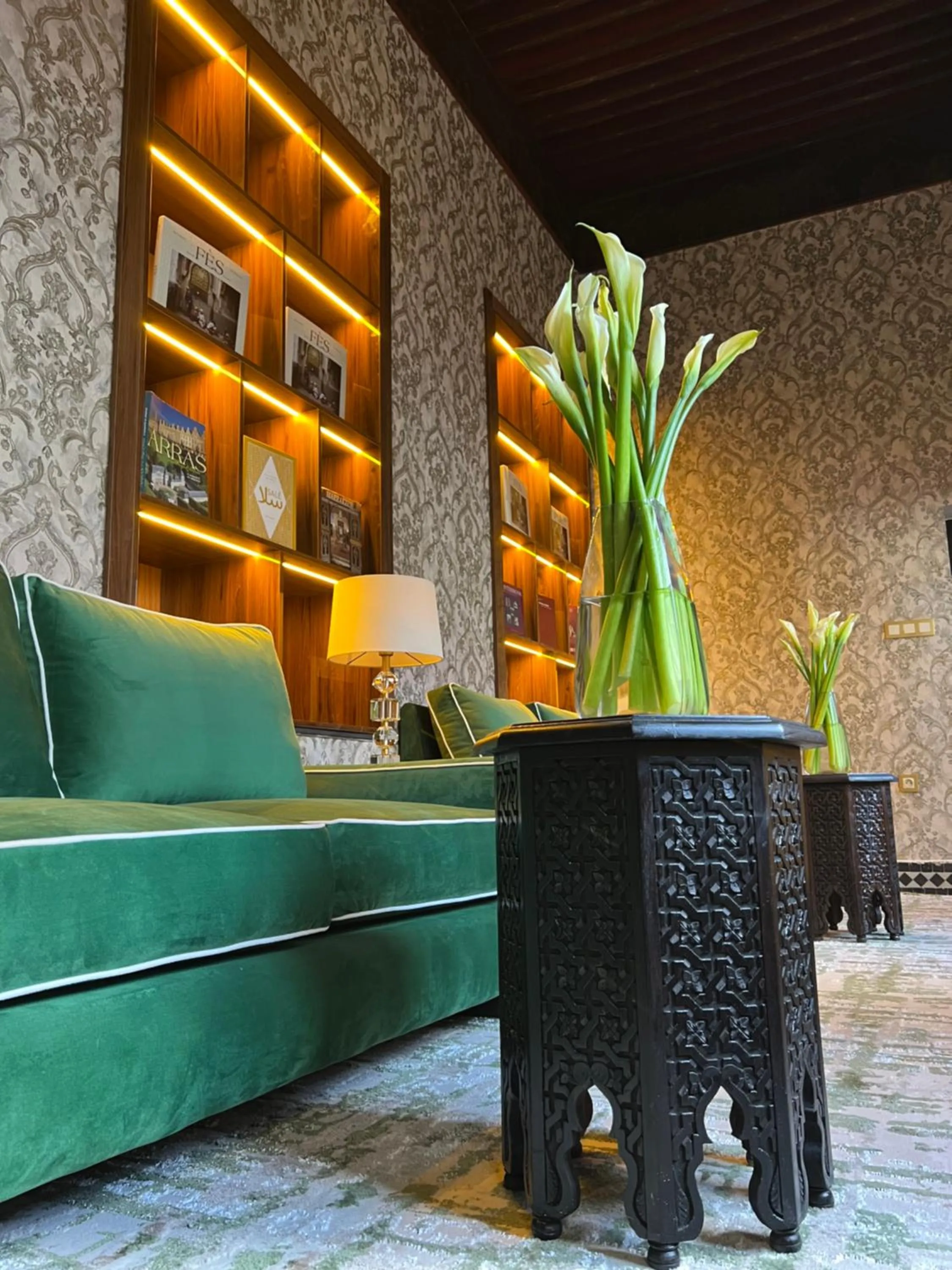 Library in Palais De Fès Suites & Spa