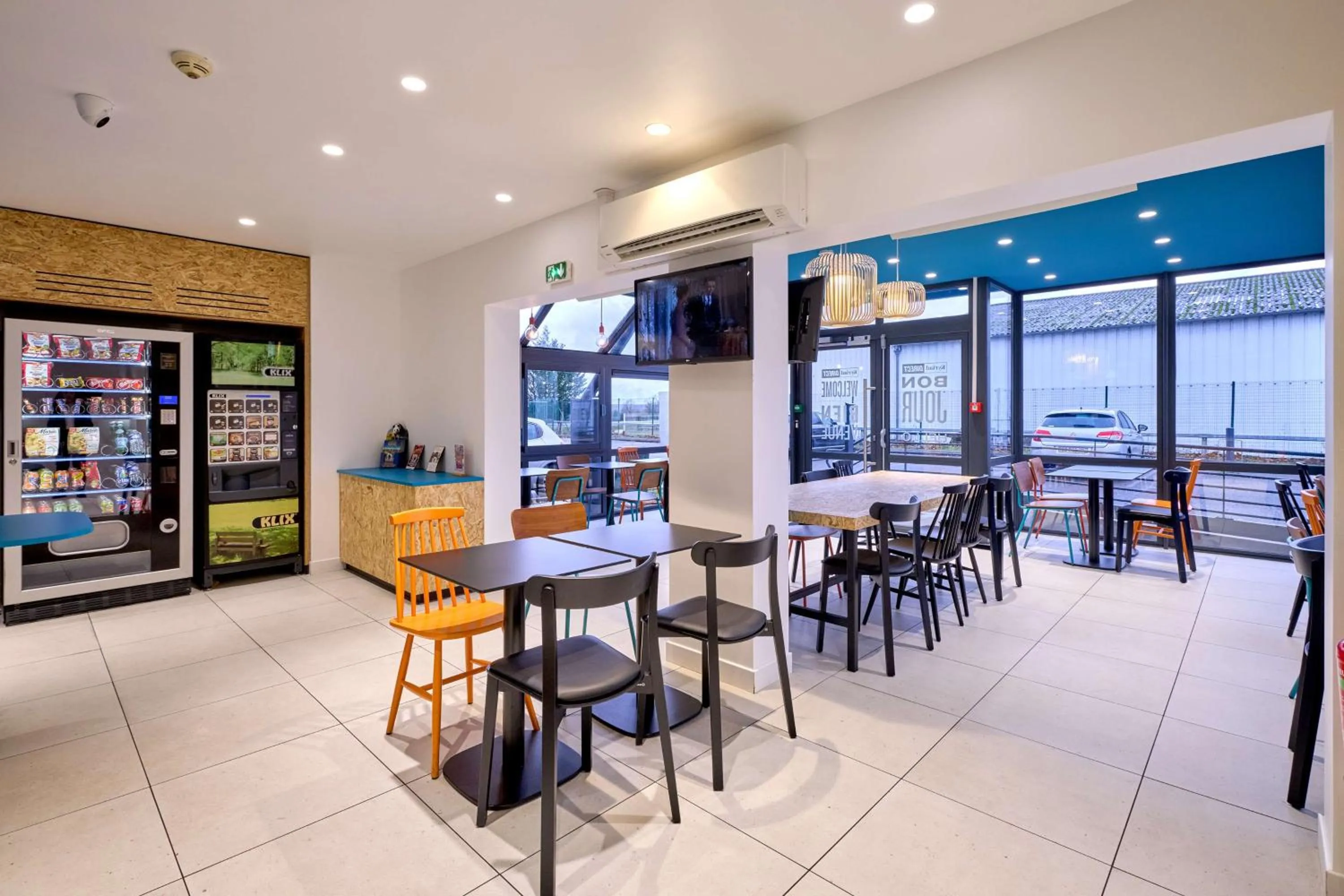 Lobby or reception in Kyriad Direct Moulins Sud - Yzeure