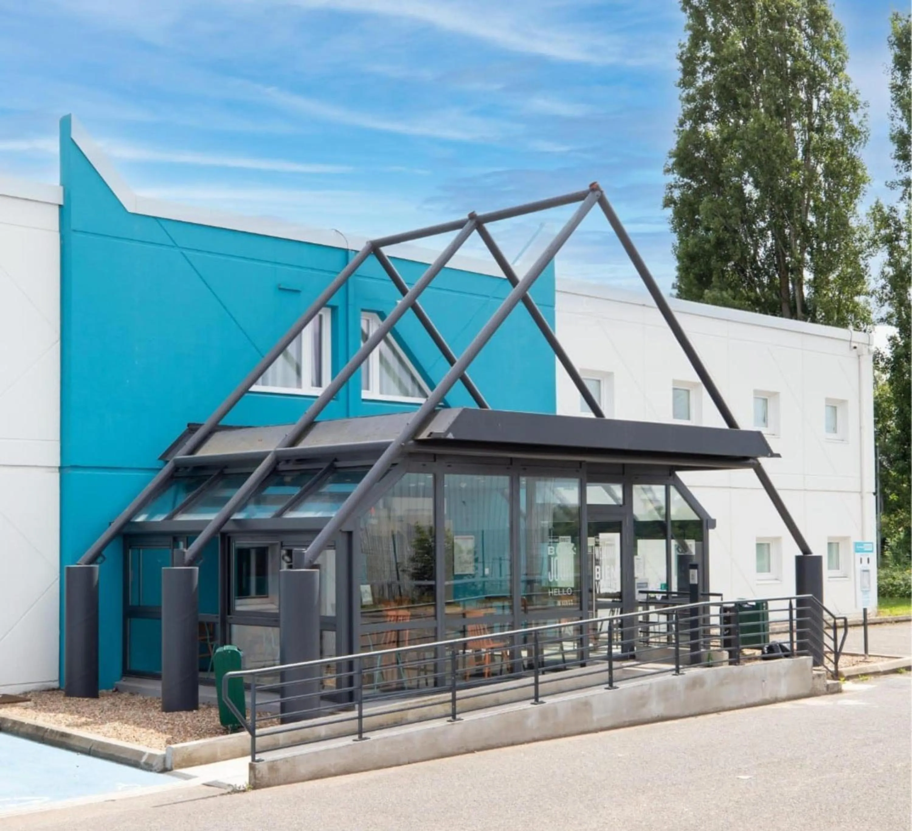 Property building in Kyriad ECO - Moulins Sud Yzeure