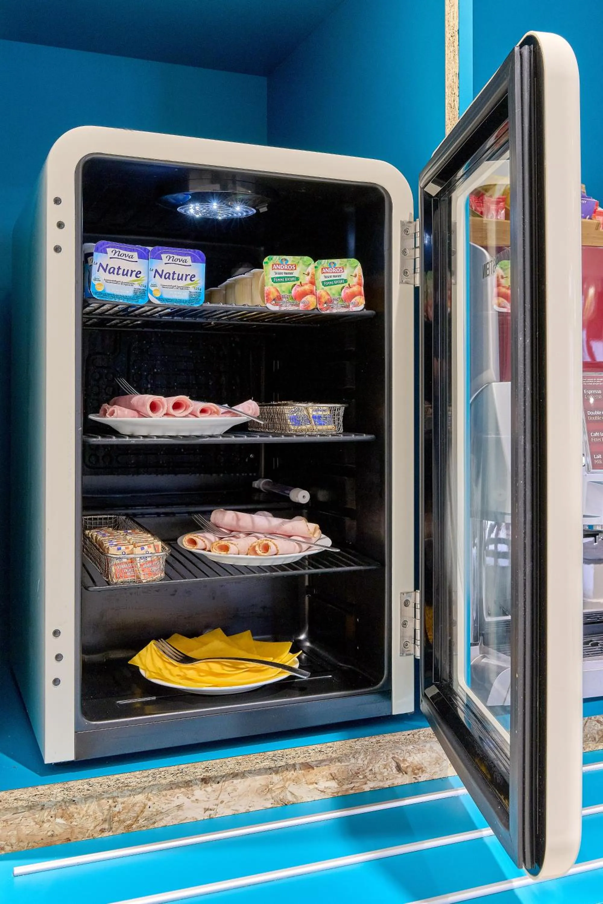 Food and drinks in Kyriad Direct Moulins Sud - Yzeure