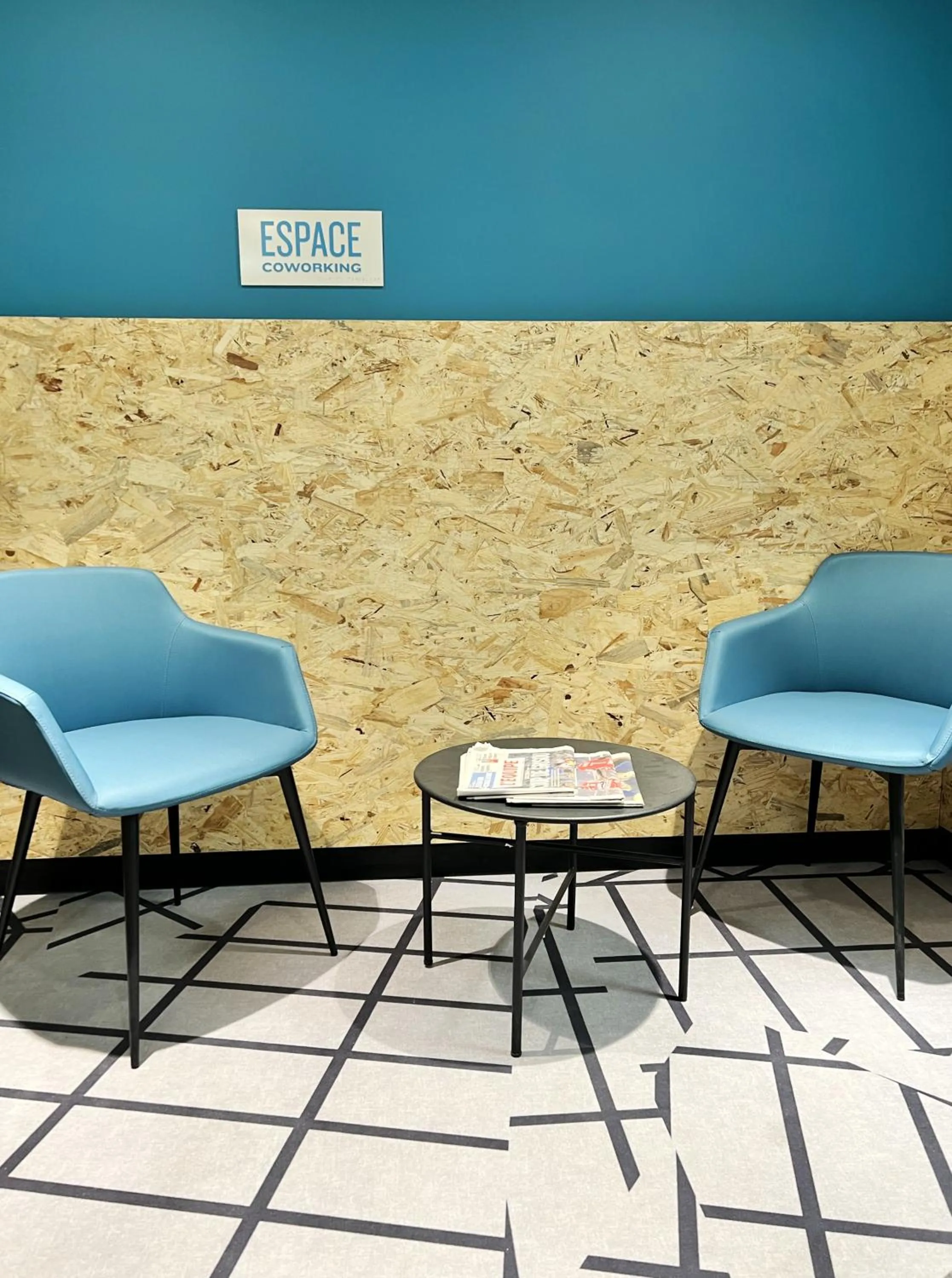 Seating area in Kyriad Direct Moulins Sud - Yzeure