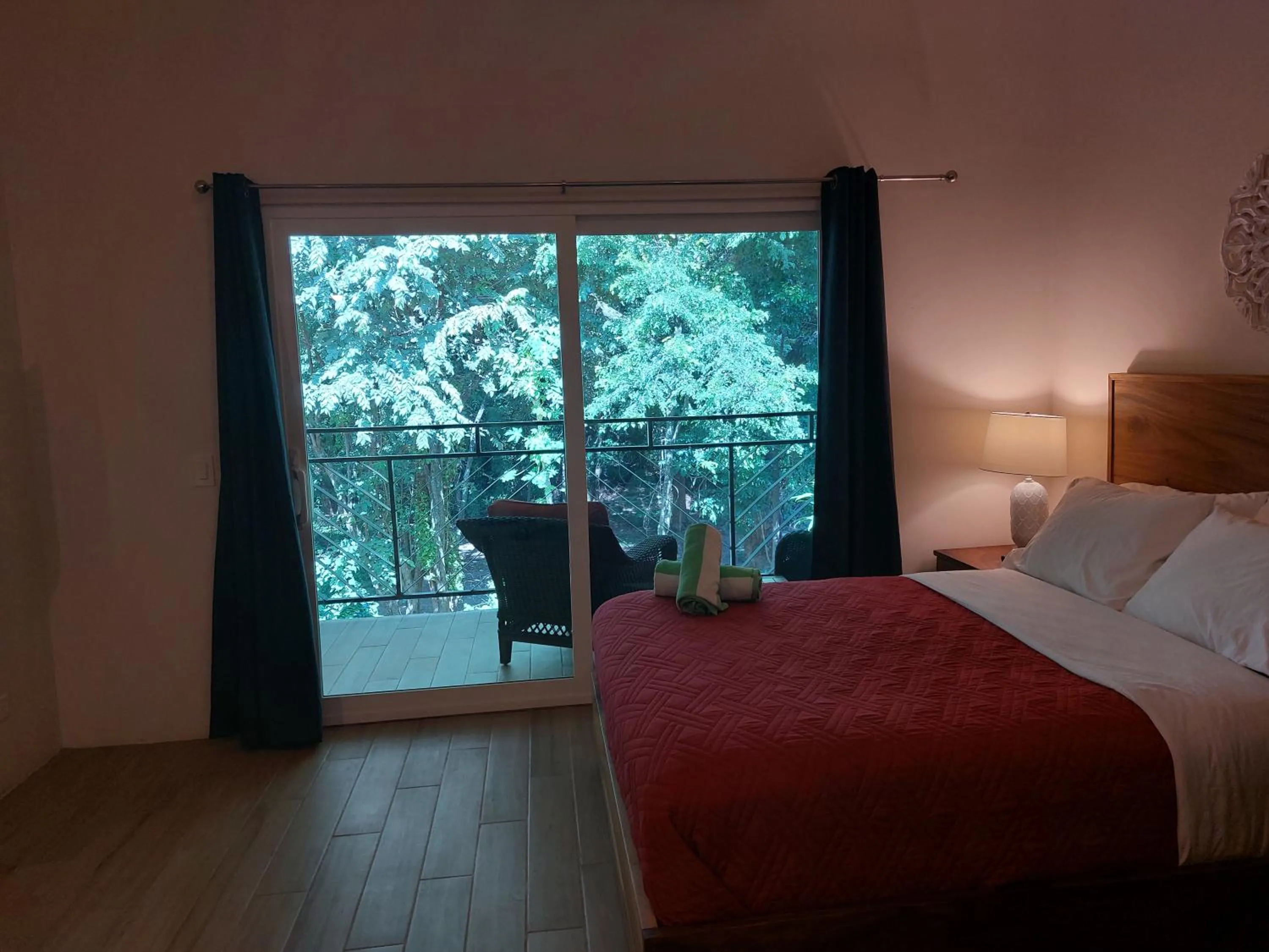 Bed in Palm Beach Inn