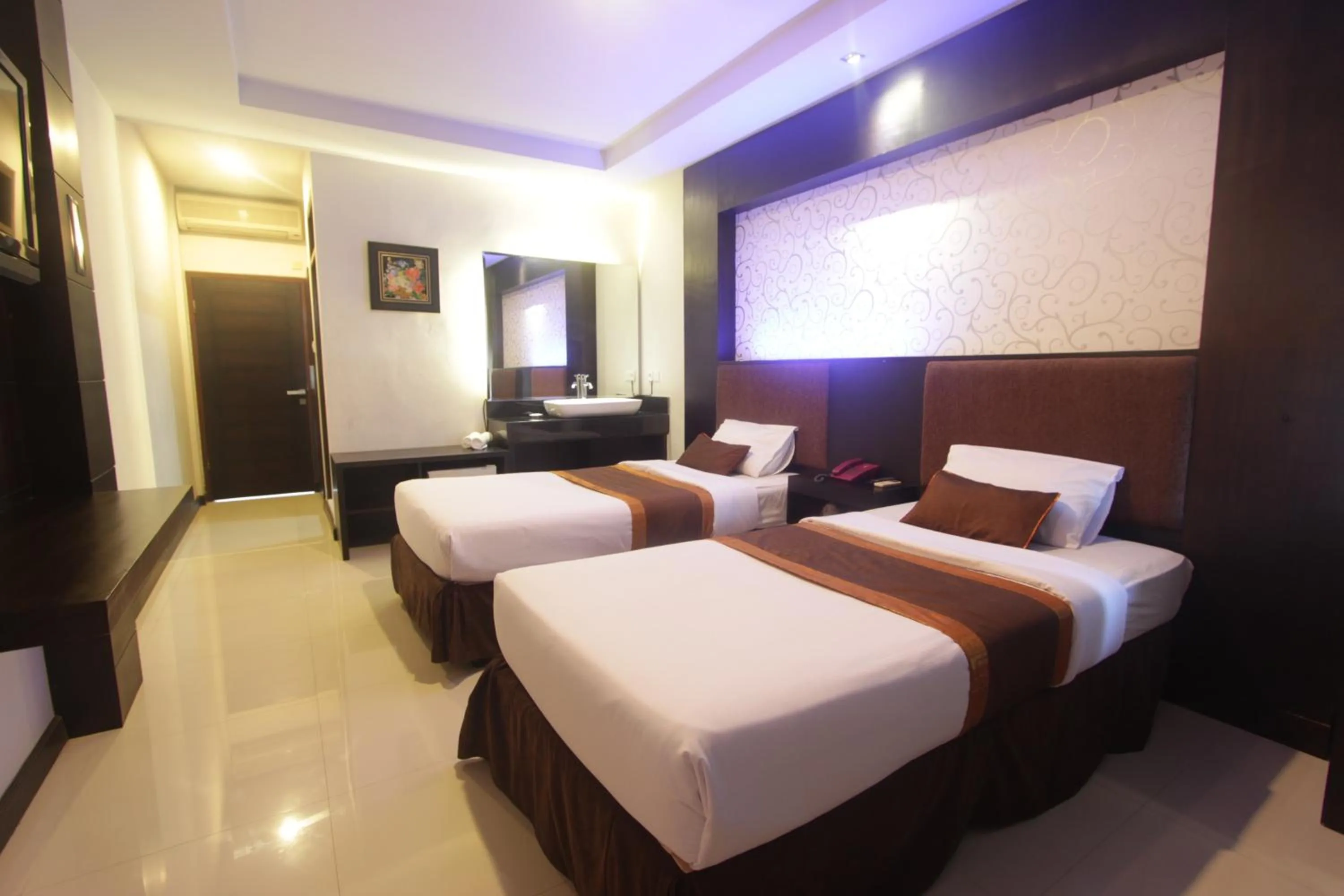 Photo of the whole room, Bed in Taman Agung Hotel