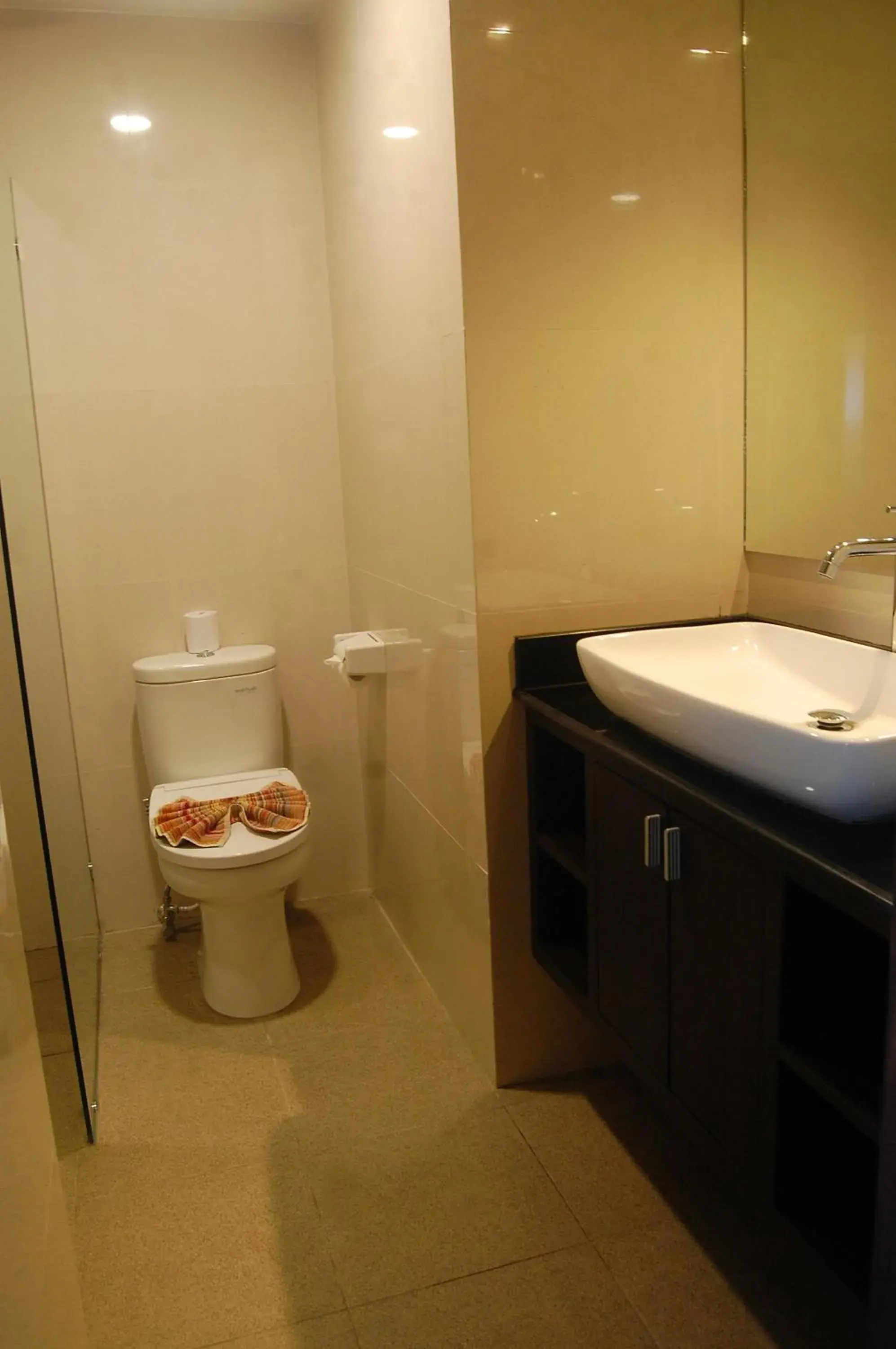 Toilet, Bathroom in Taman Agung Hotel