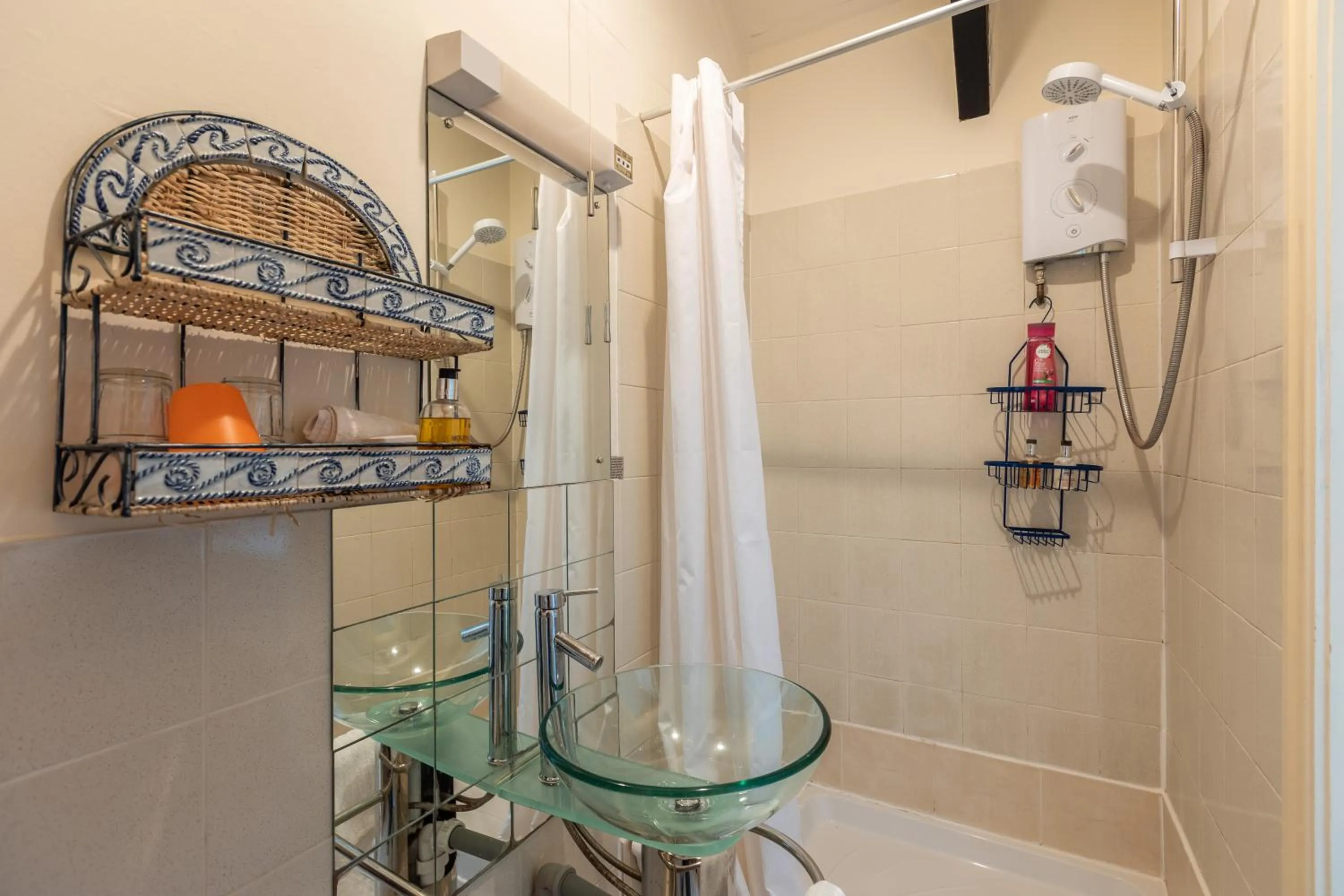 Bathroom in Crossways