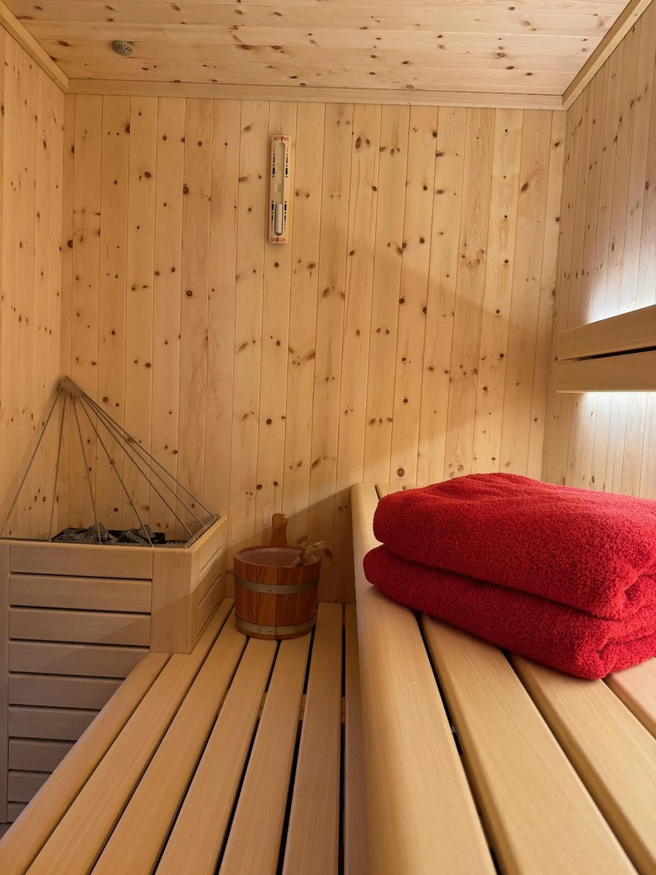 Sauna in Romantik Villa Cesanueva