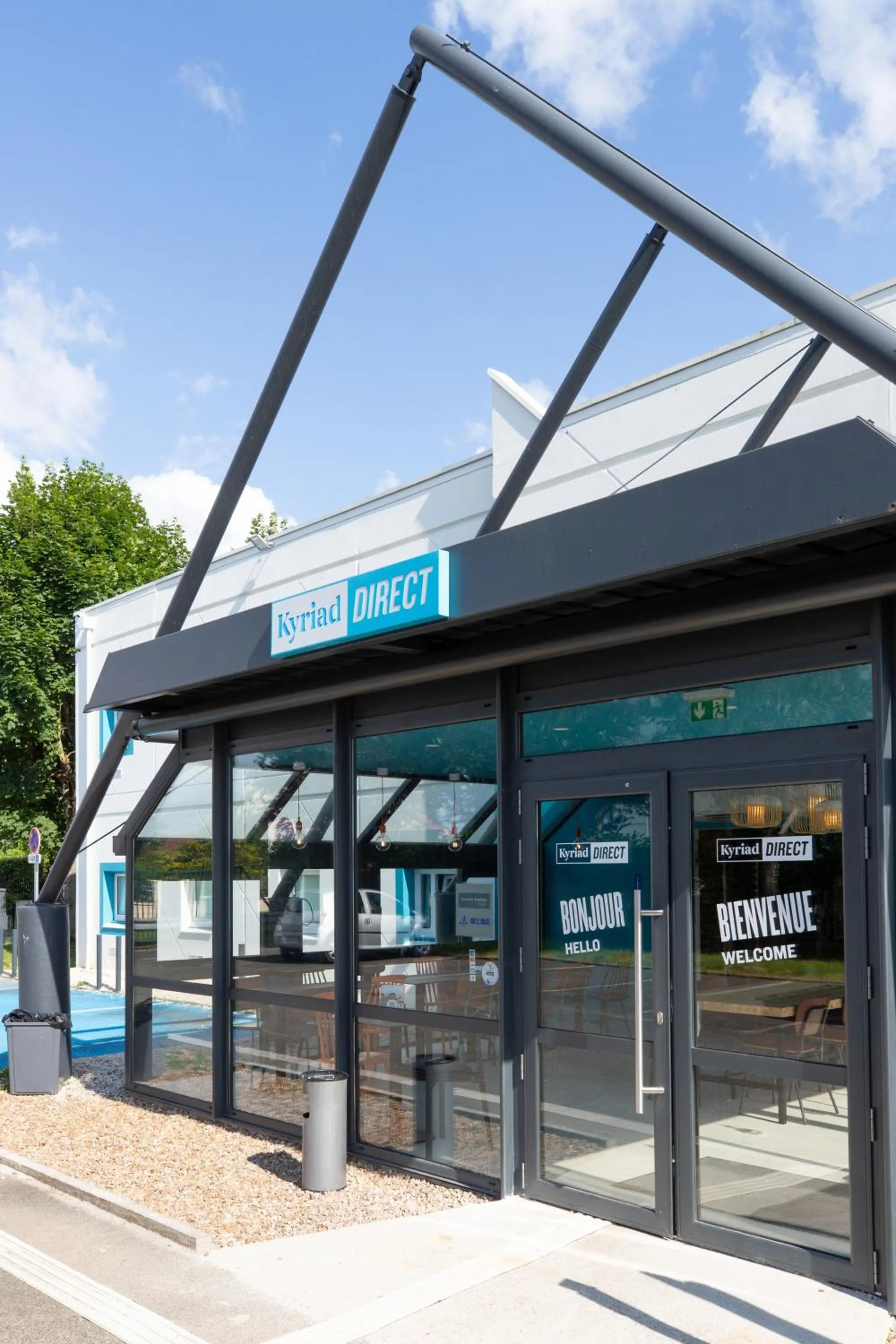 Property building in Kyriad Direct Narbonne Sud