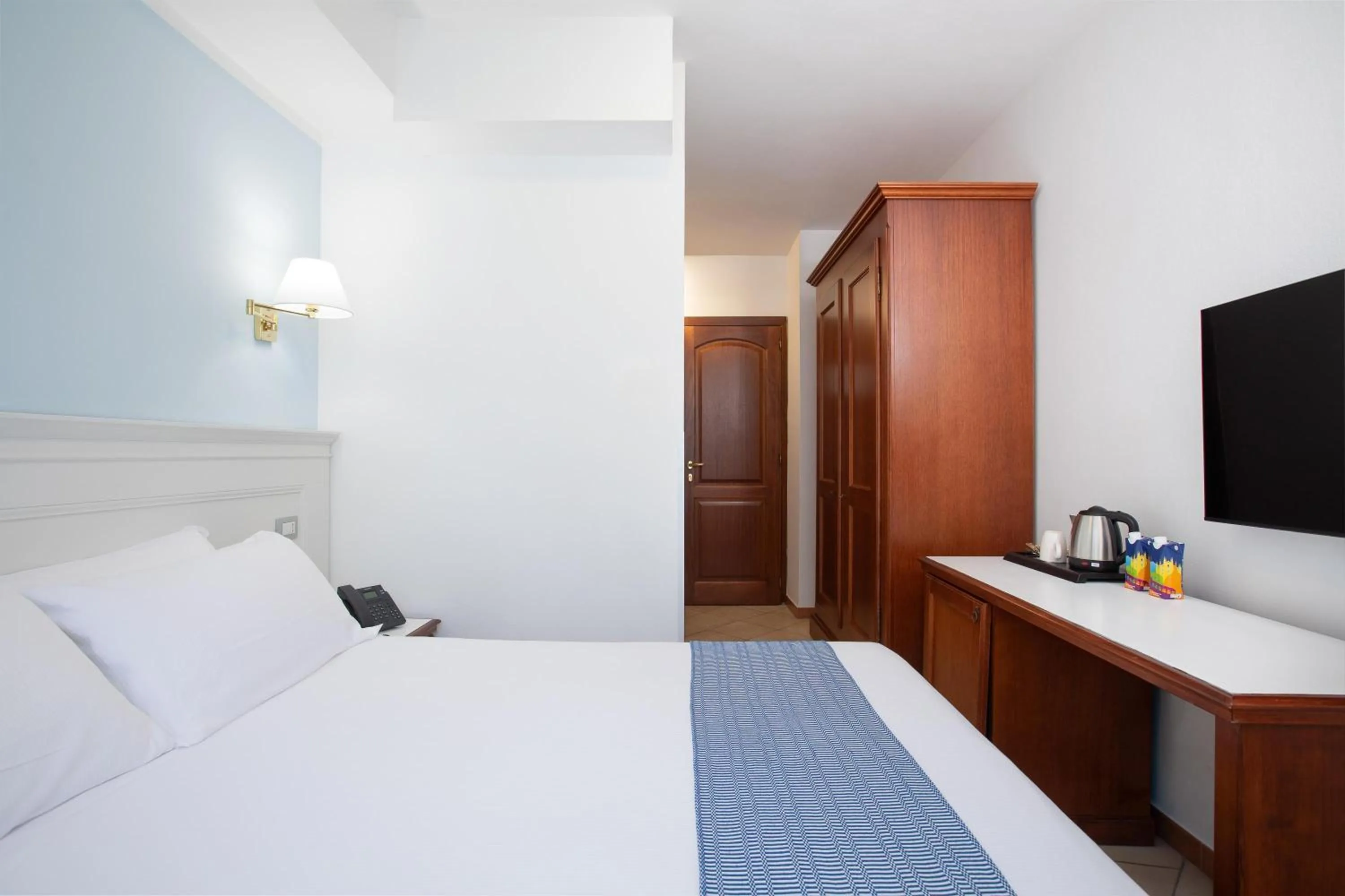 Bedroom in Best Western Hotel Blumarea