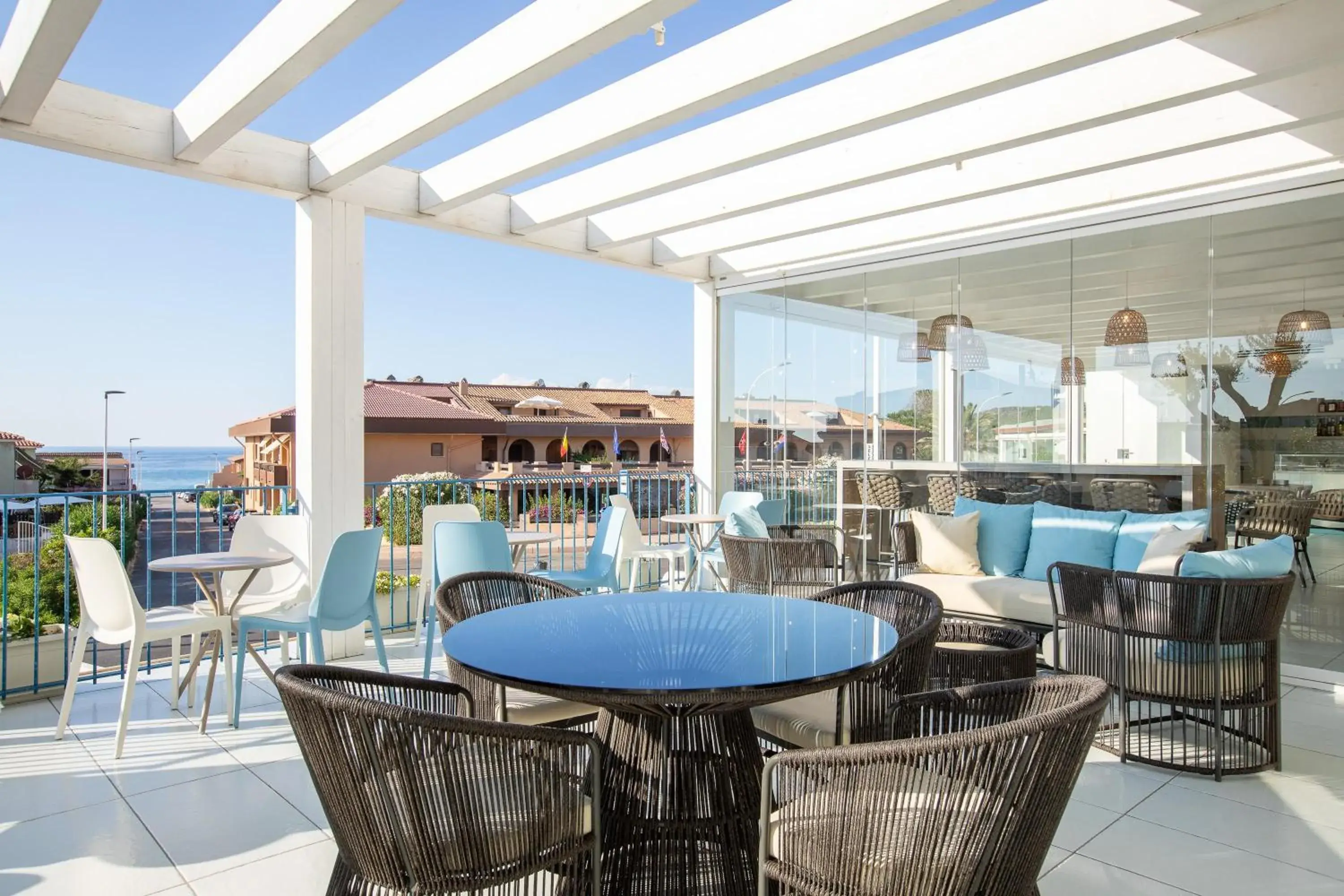 Lounge or bar in Best Western Hotel Blumarea Lounge or bar in Best Western Hotel Blumarea