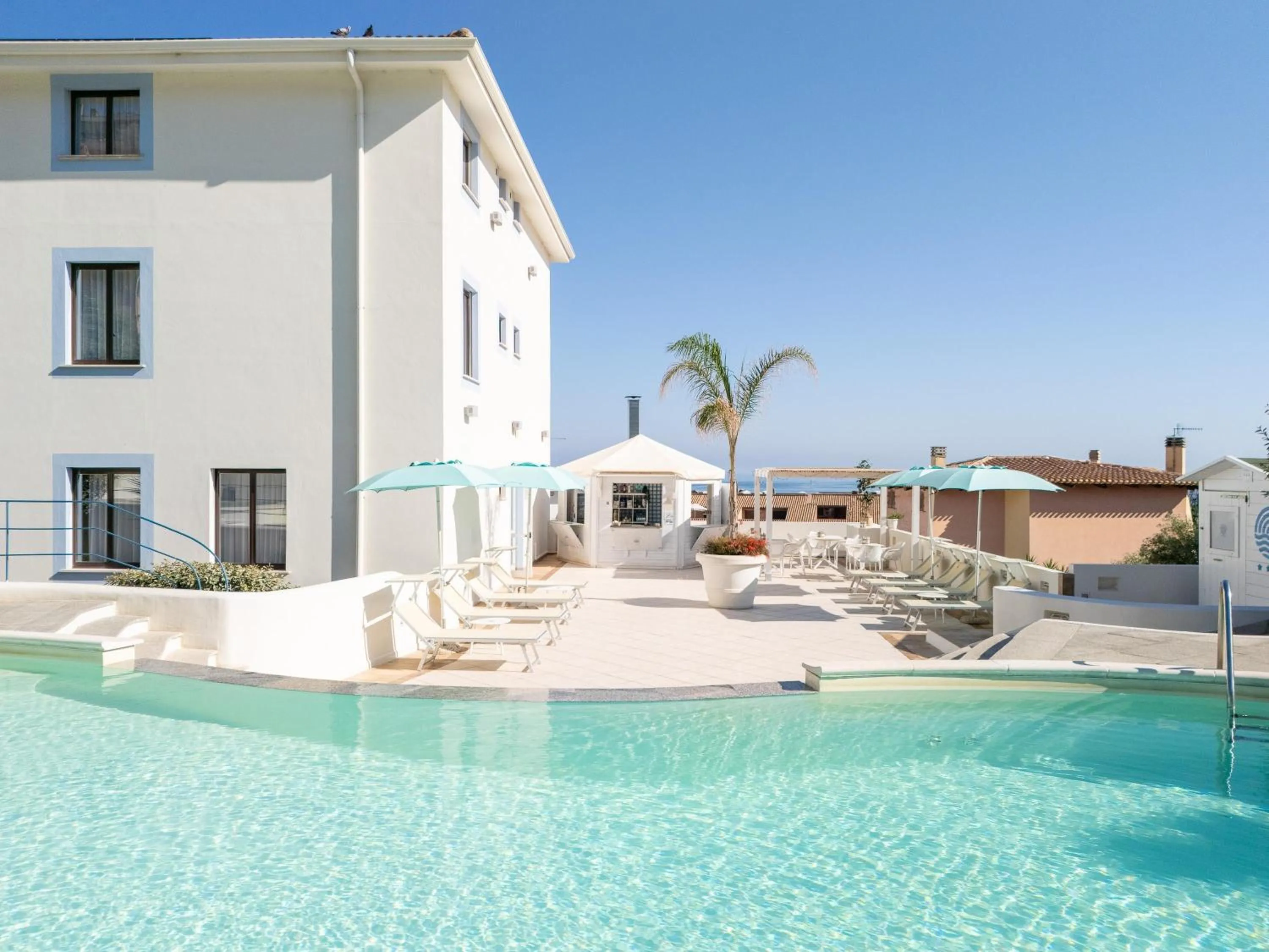 Pool view in Best Western Hotel Blumarea