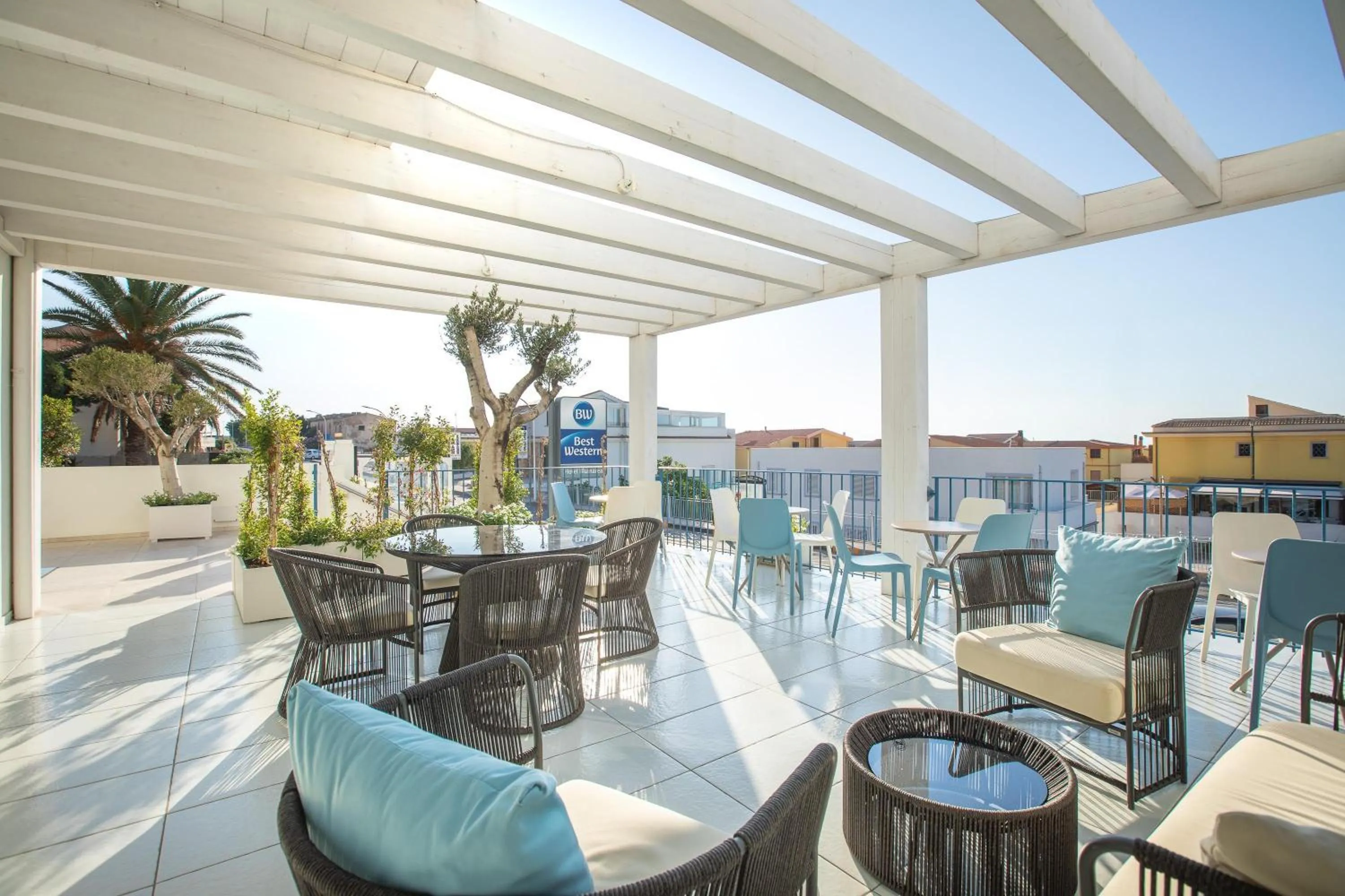 Lounge or bar in Best Western Hotel Blumarea