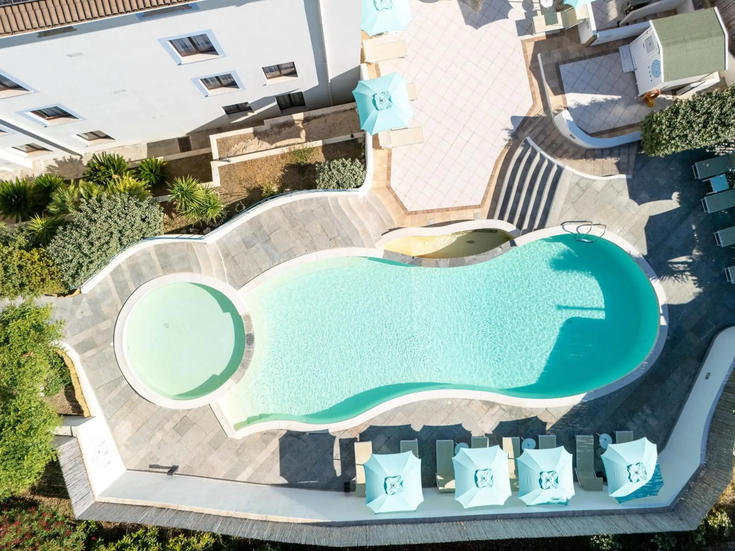 Pool view in Best Western Hotel Blumarea Pool view in Best Western Hotel Blumarea