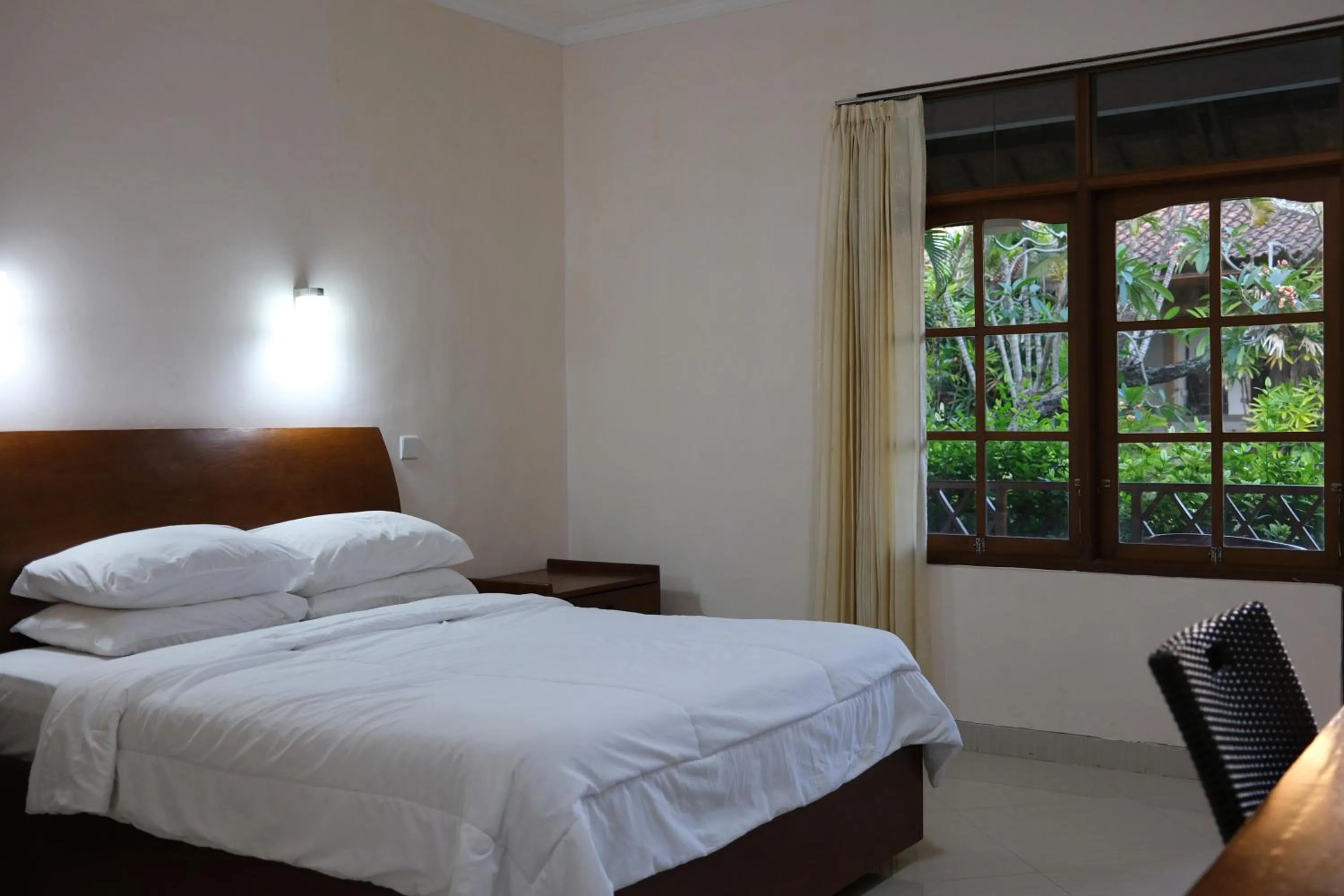 Bed in Fat Yogi Cottages