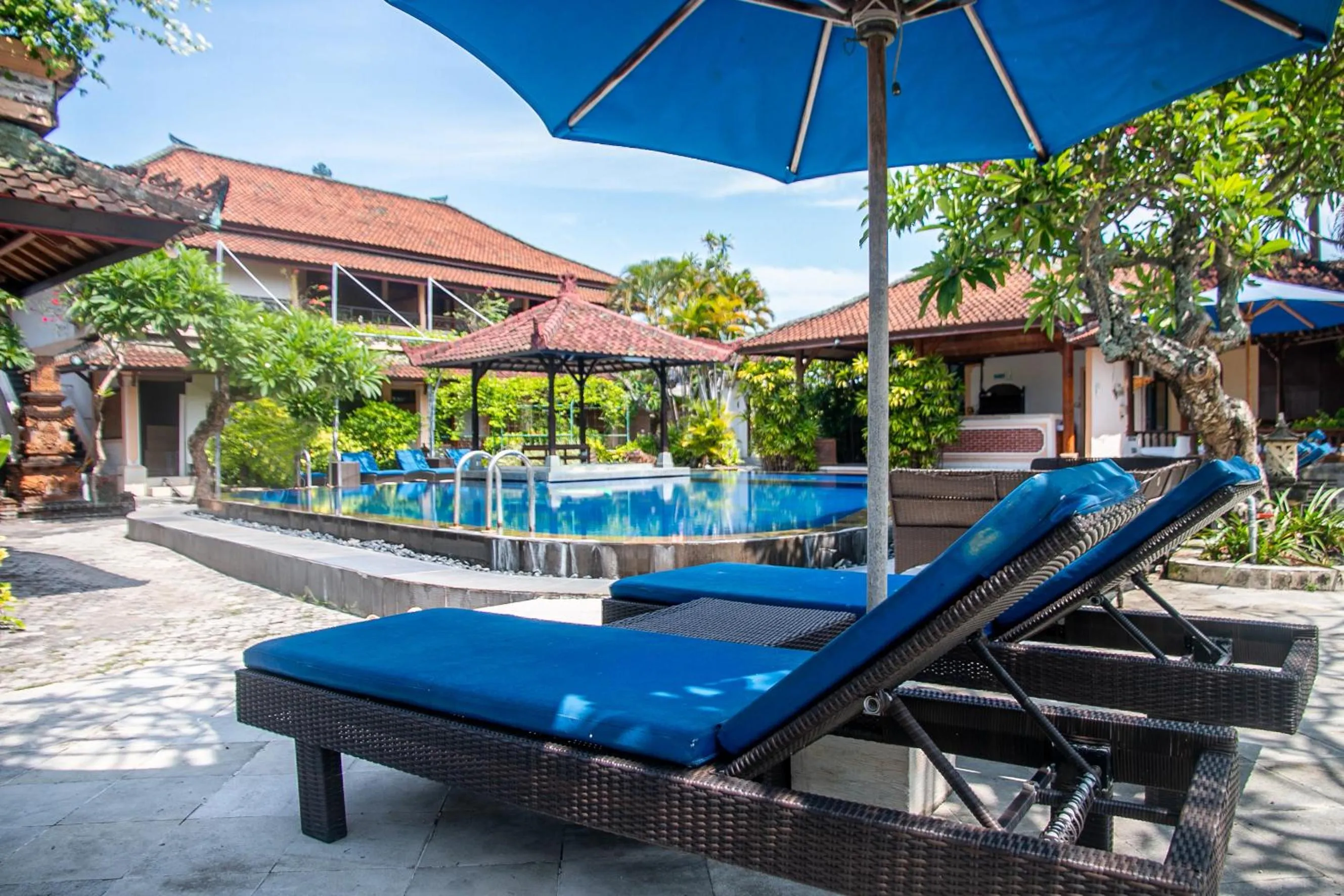 Swimming pool in Fat Yogi Cottages