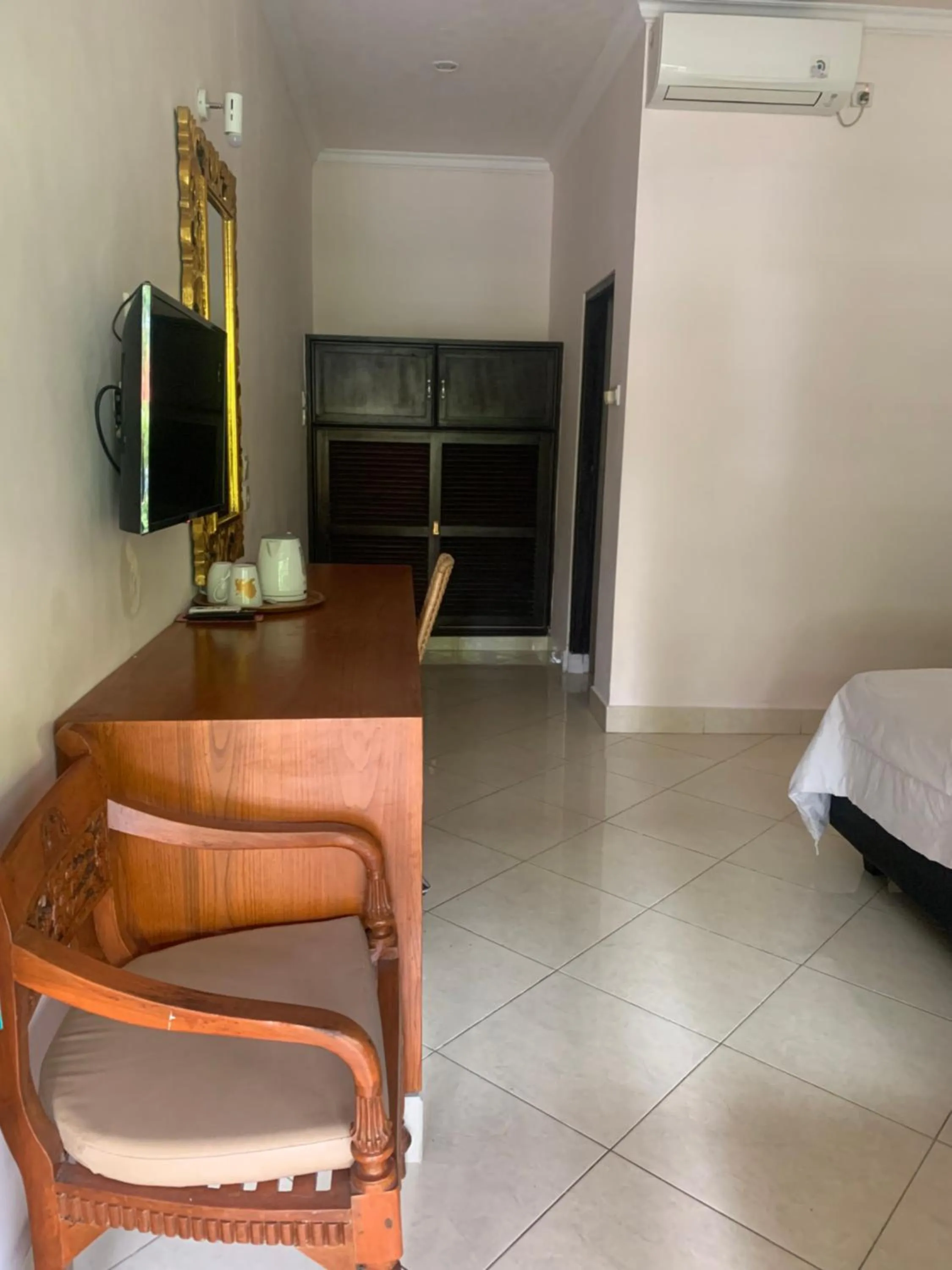 Bedroom, Bed in Fat Yogi Cottages