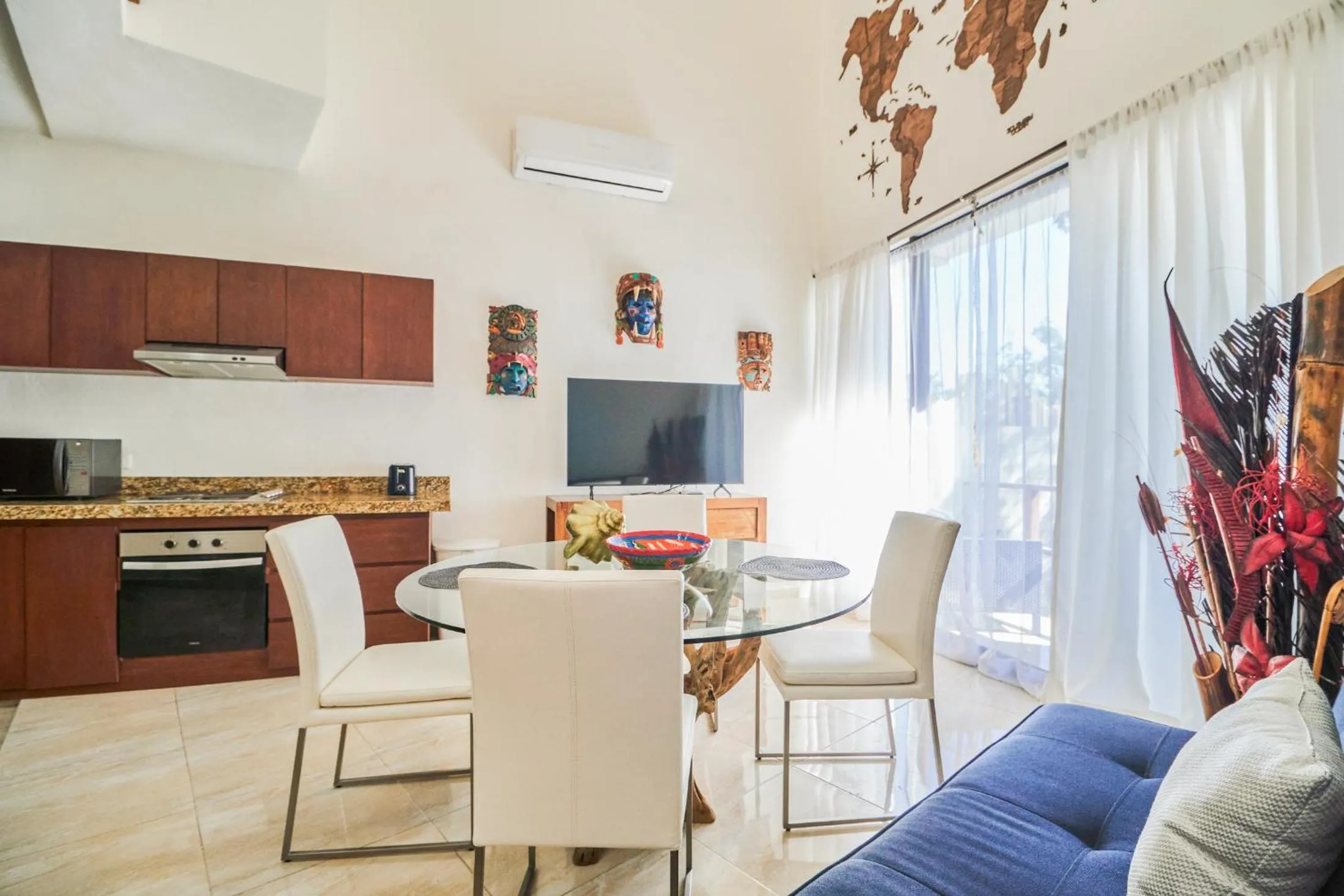 TV and multimedia in Cave Apartments Mexico 7