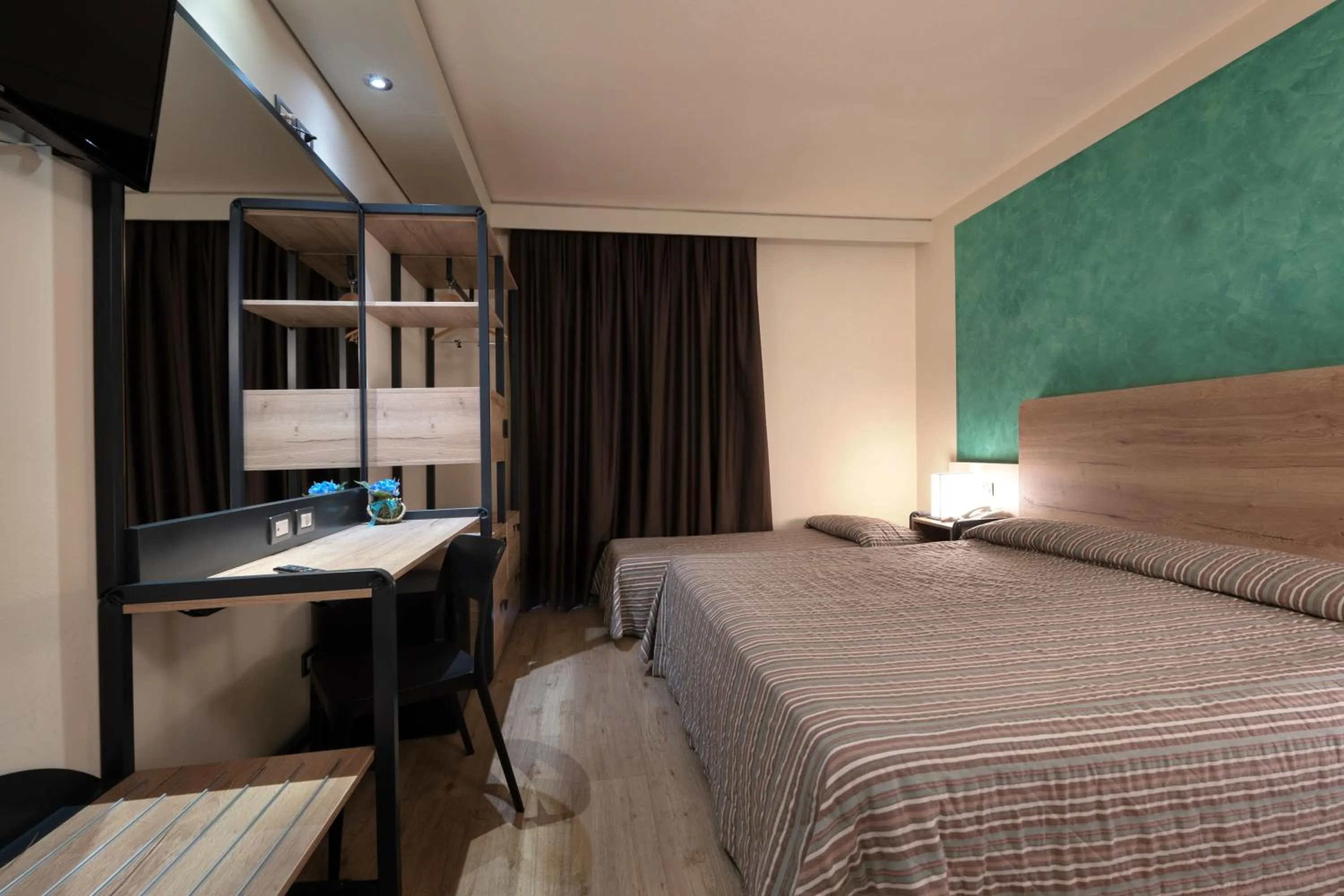 Bedroom, Bed in Hotel Galilei