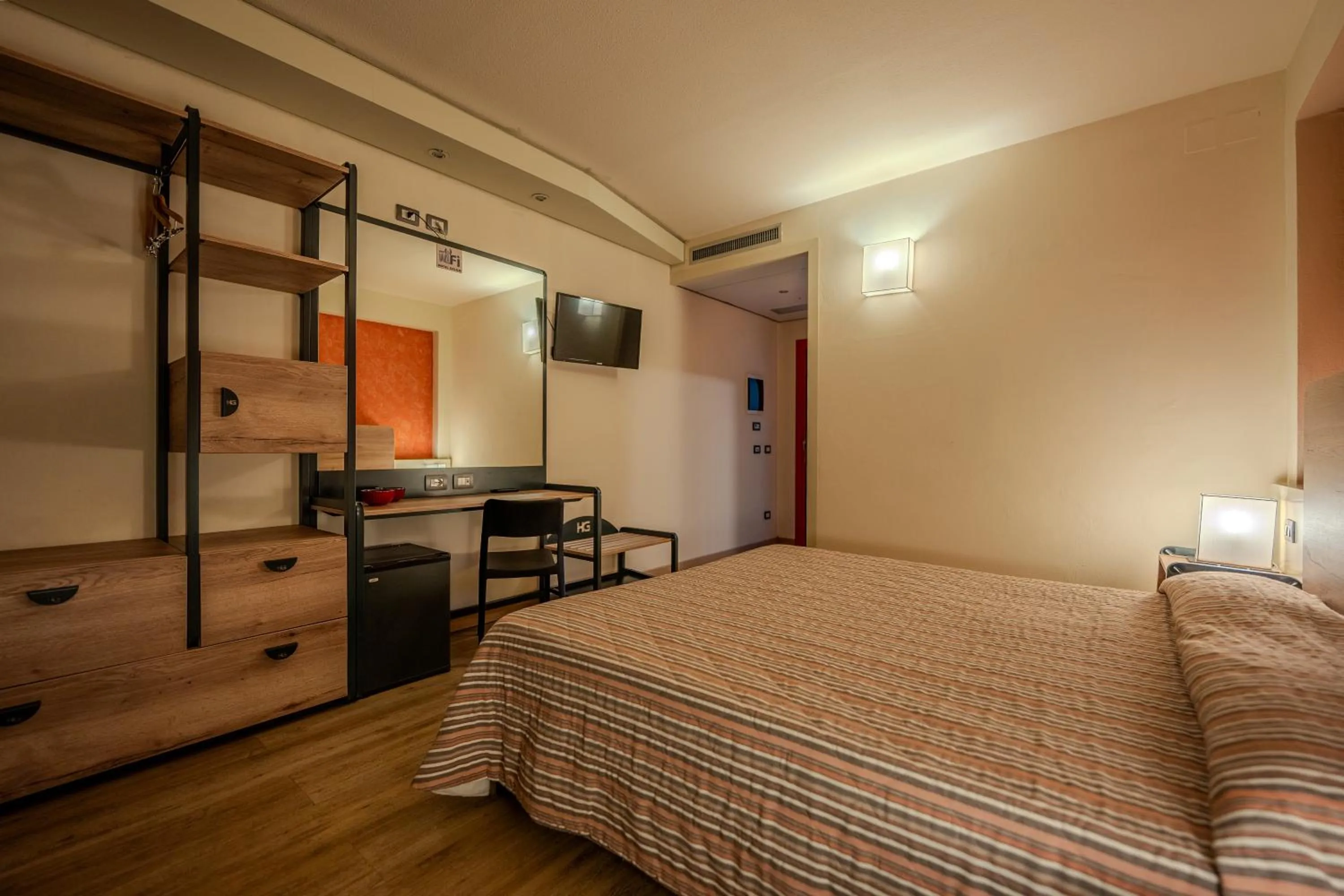 Bedroom, Bed in Hotel Galilei