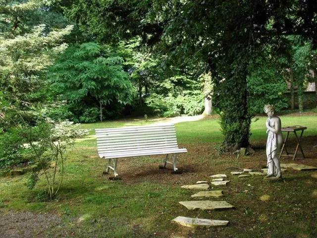 Garden view in Manoir des Turets