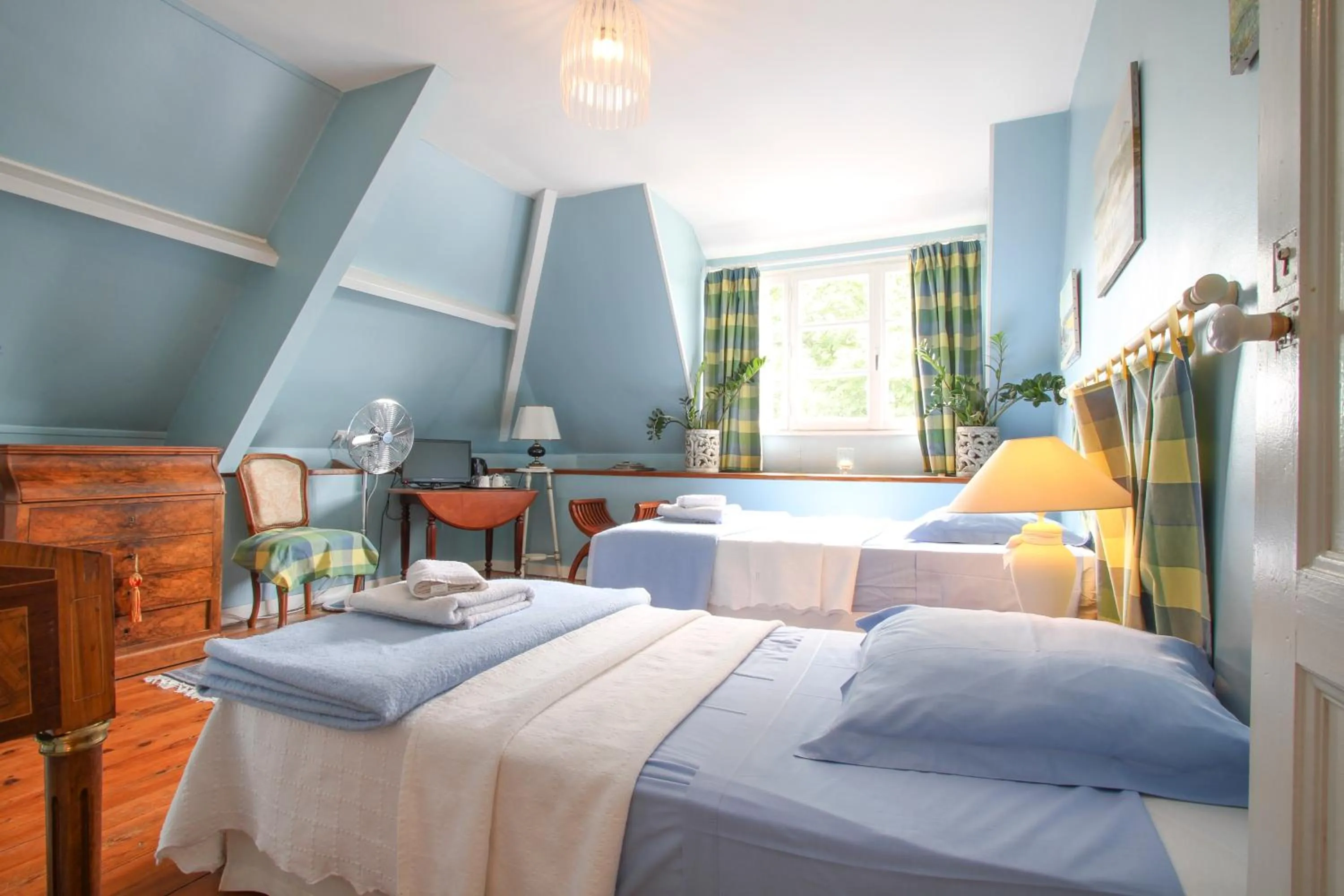 Photo of the whole room in Manoir des Turets