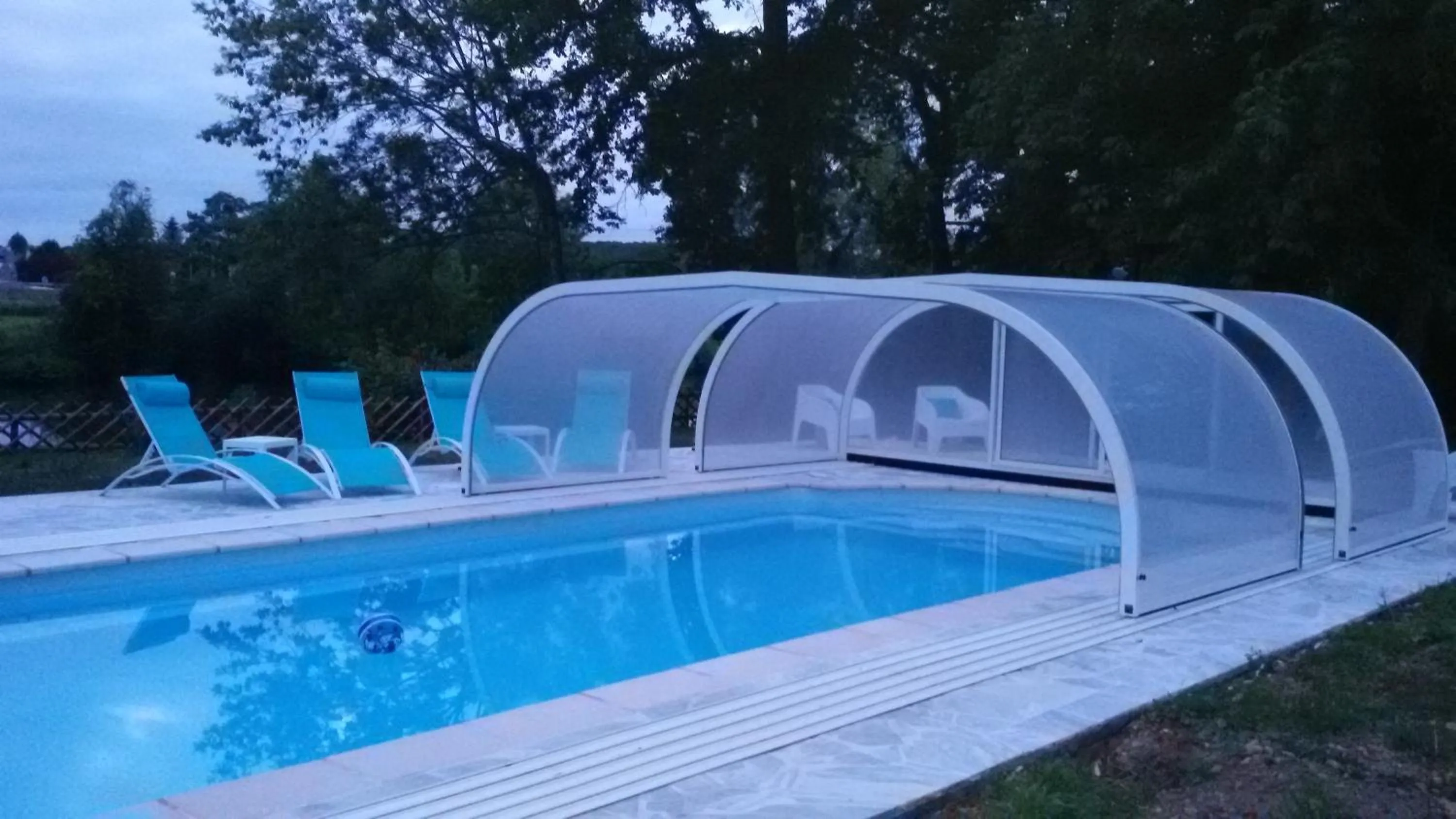Swimming pool in Manoir des Turets