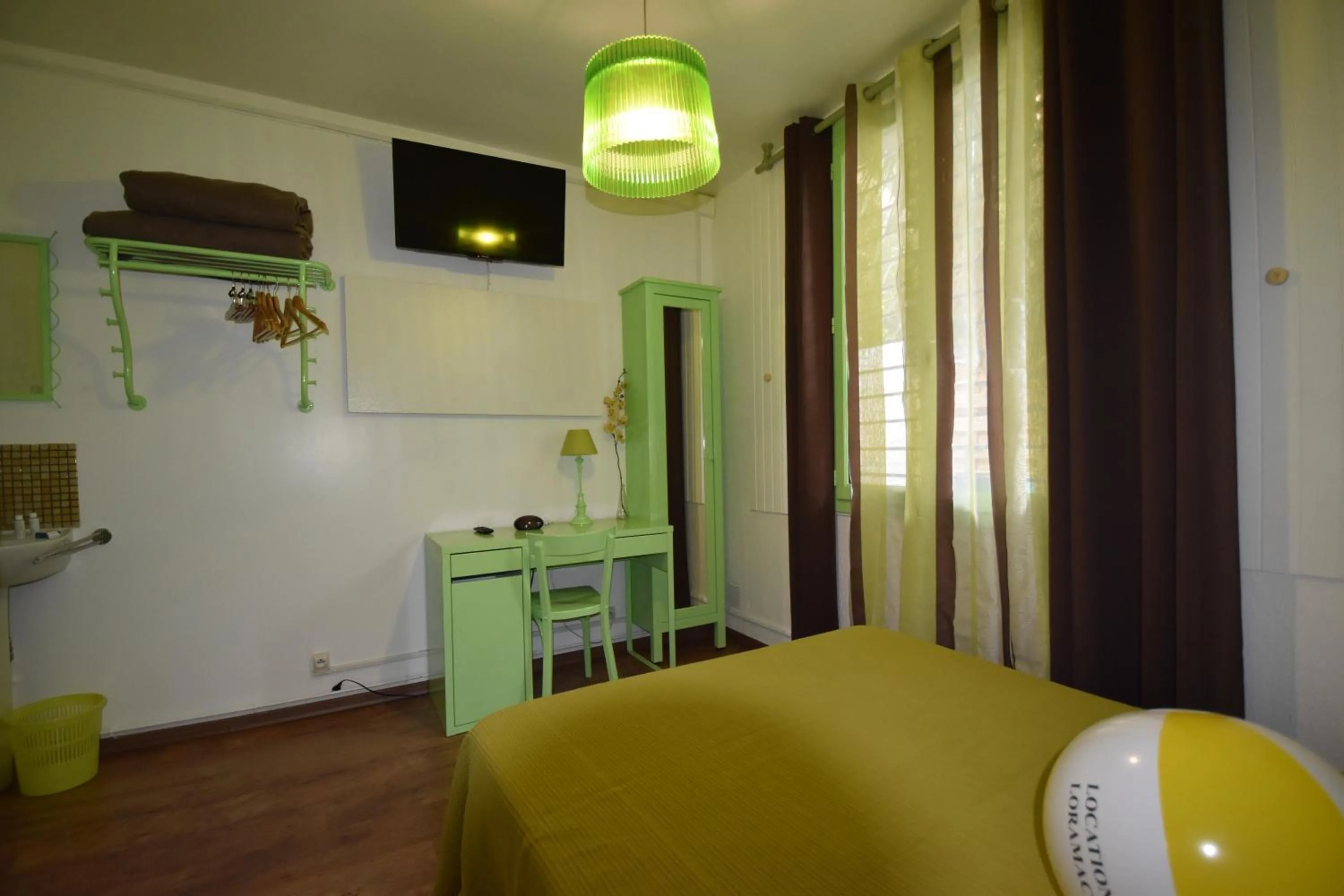 Photo of the whole room, Bed in Villa le 180 cinq