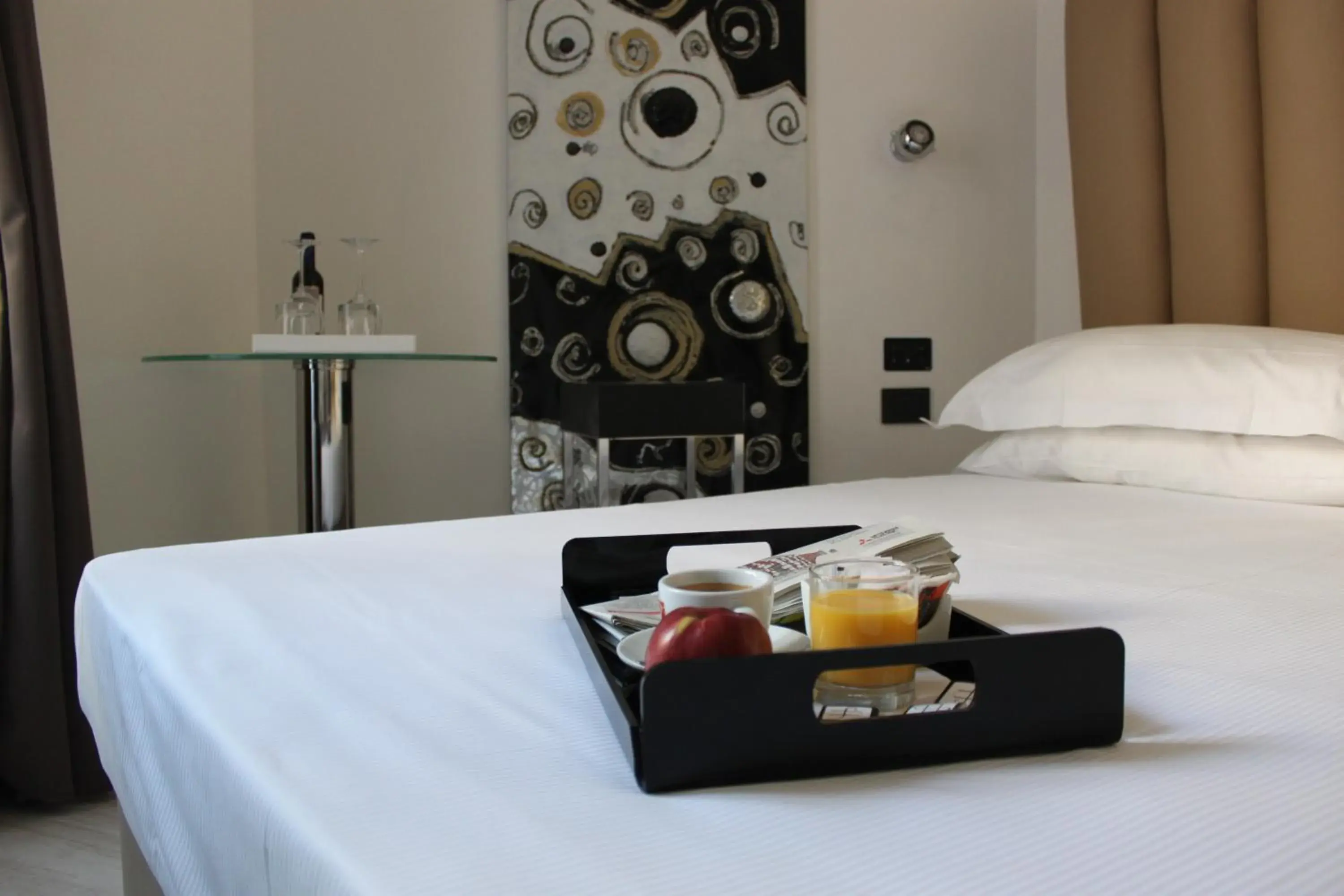 Bed in LHP Hotel Napoleon Bed in LHP Hotel Napoleon