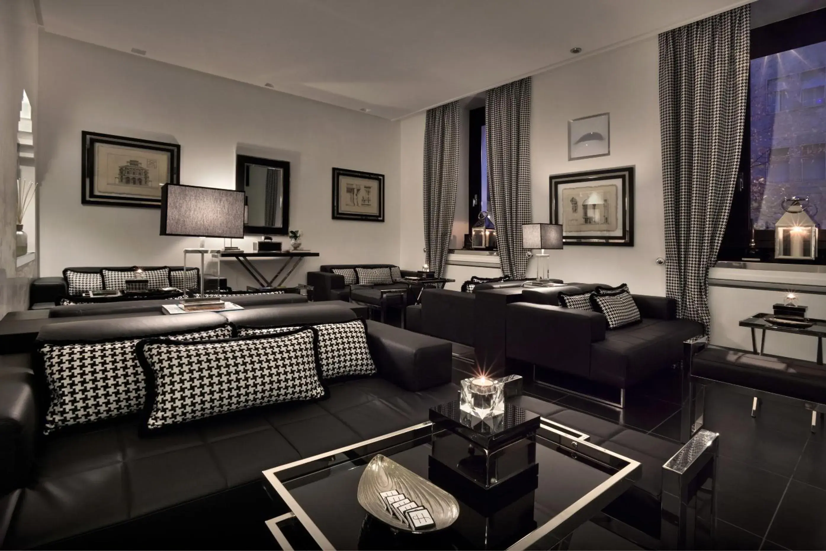 Lobby or reception in LHP Hotel Napoleon Lobby or reception in LHP Hotel Napoleon