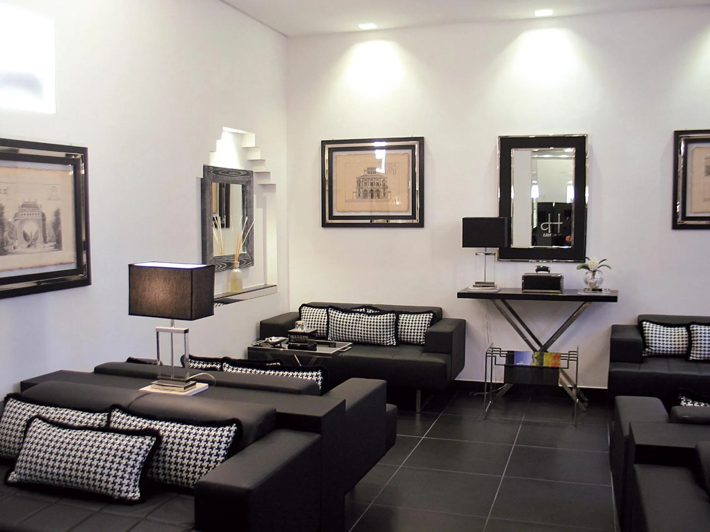 Living room in LHP Hotel Napoleon